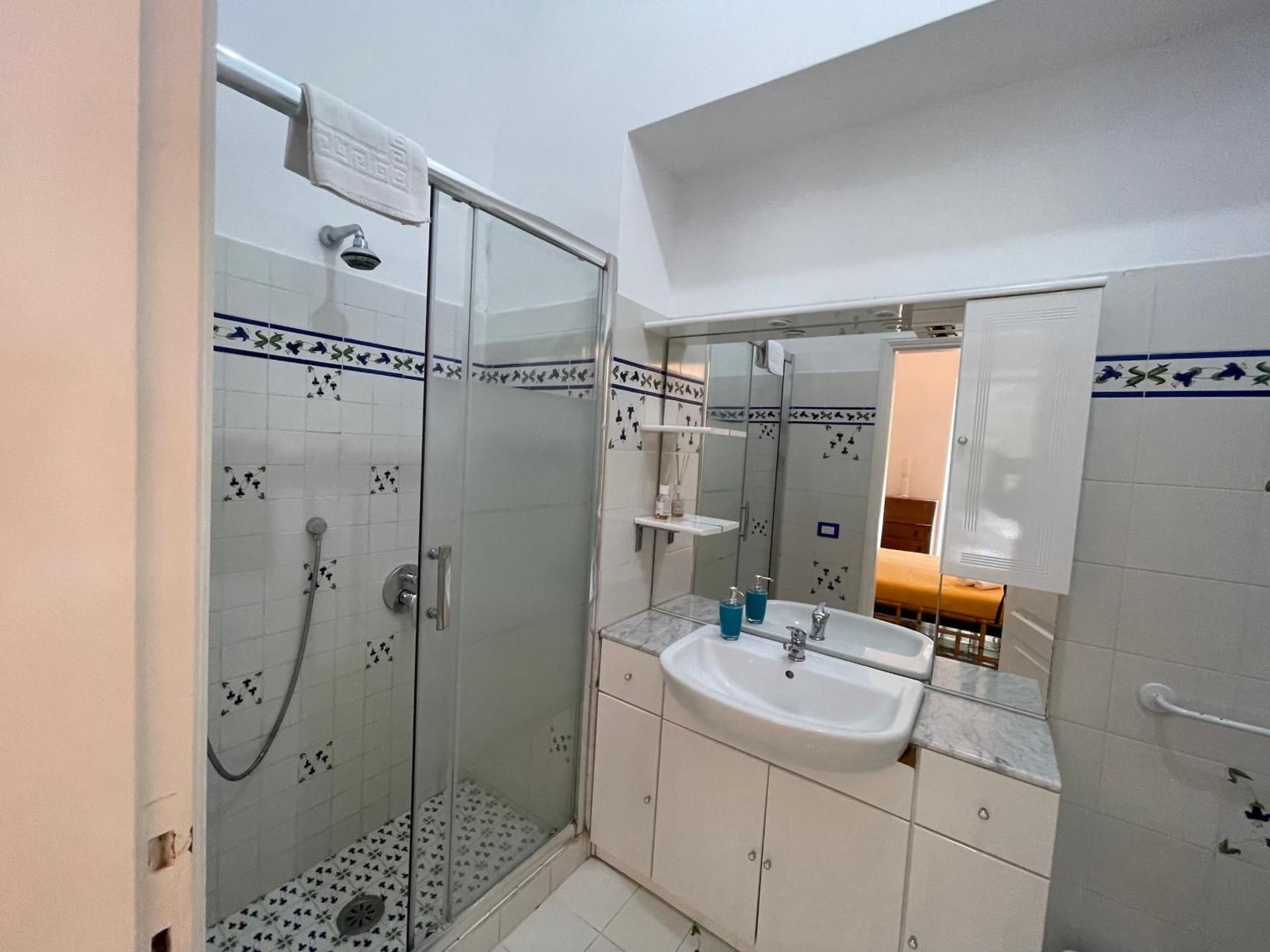 La Cuchina Apartment with View and Balcony 2