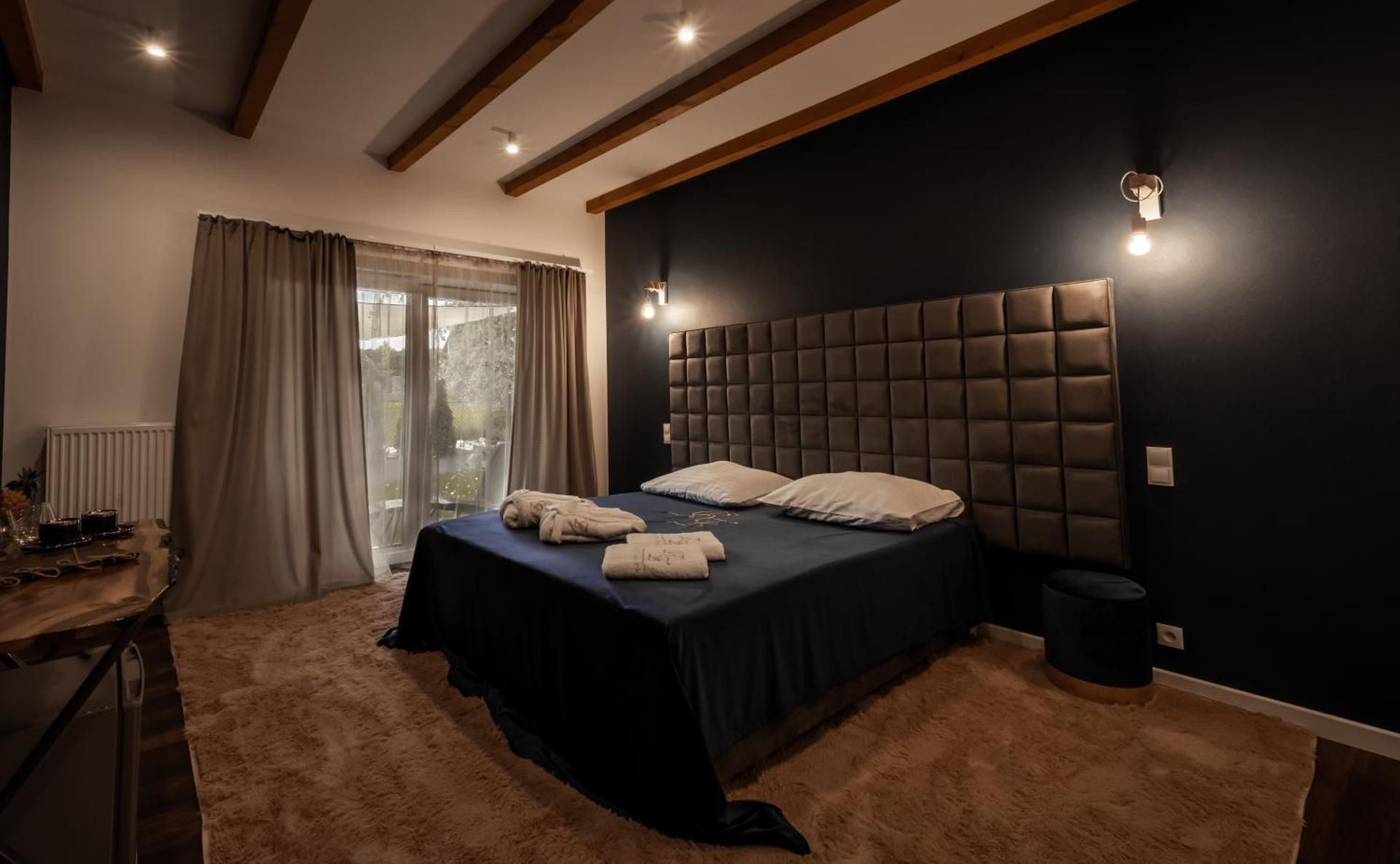 Deluxe Double Room with Shower