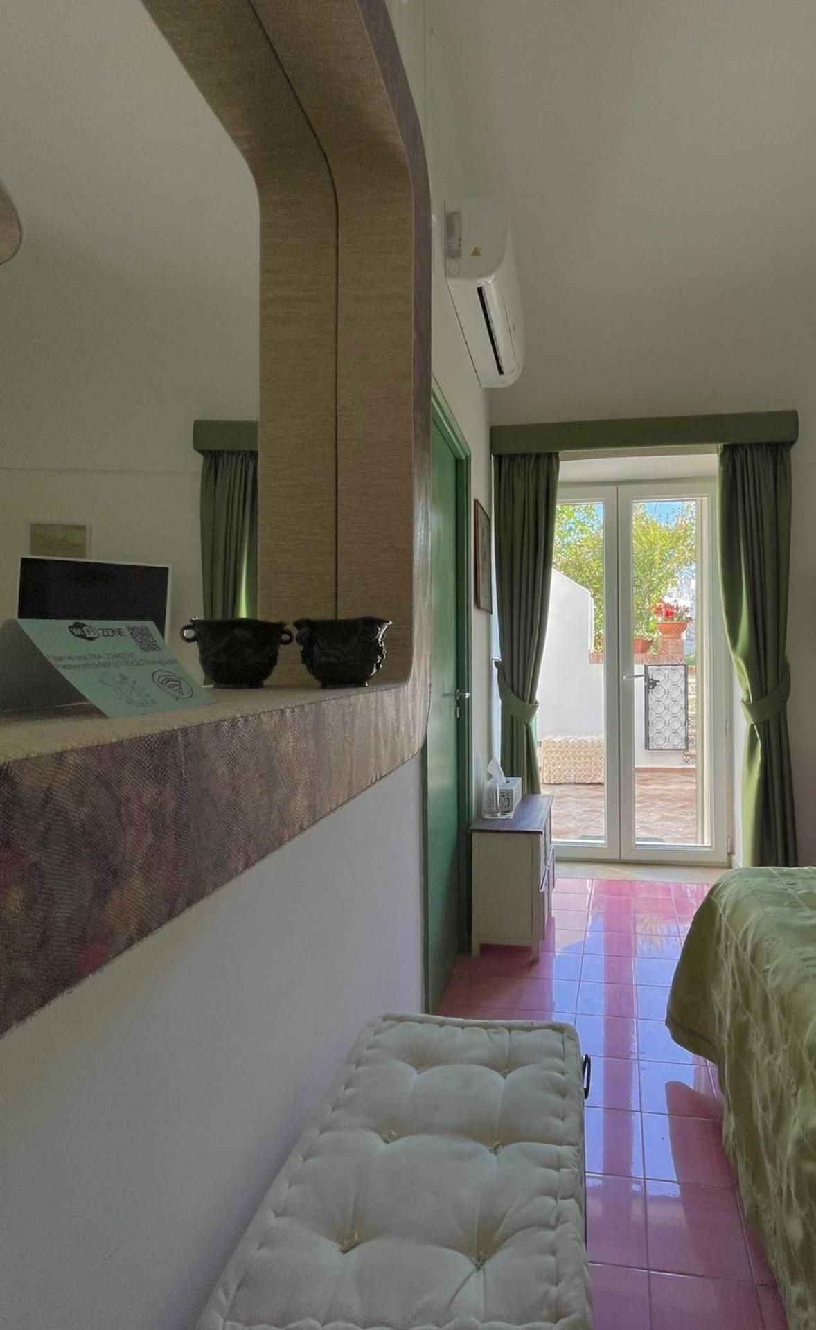 B&B "i Magi" Deluxe Room (2 Adults + 1 Child) 3