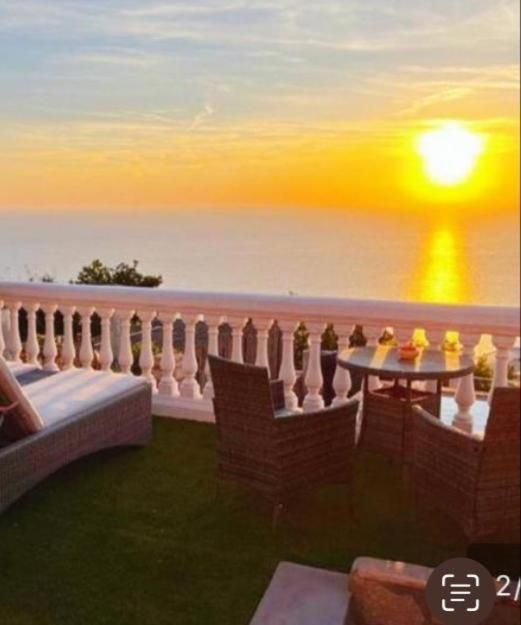 B&B La Danza del Mare Junior Suite with Sea View 2