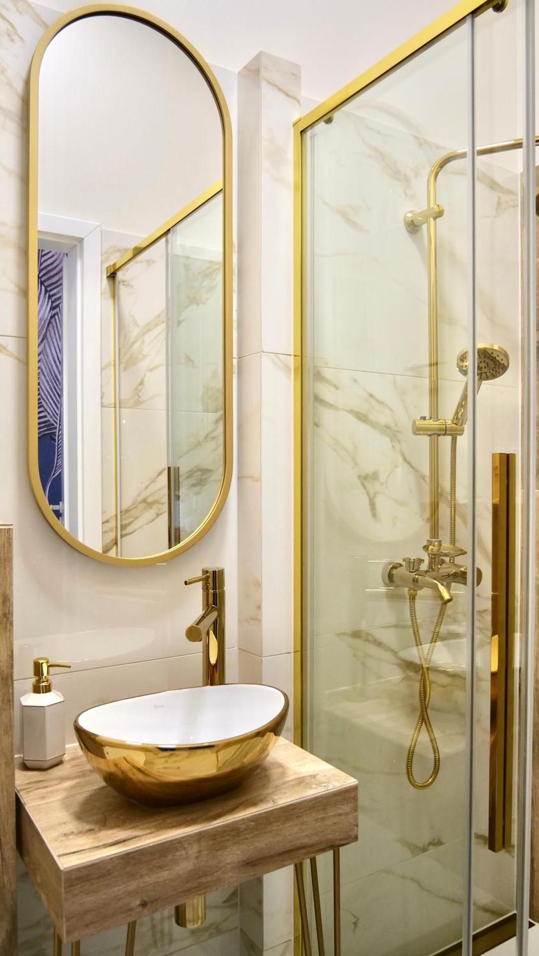 Deluxe Double Room with Shower