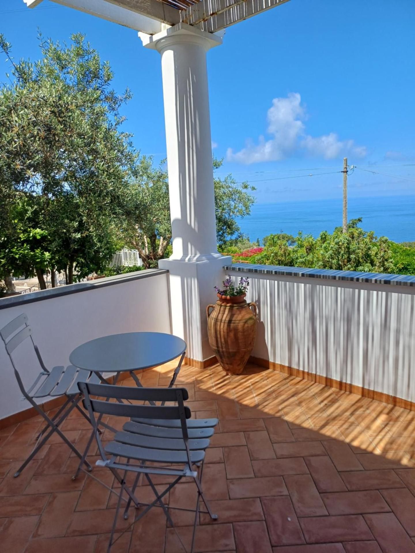 La Casa di Pitti Deluxe Double Room with Sea View 2