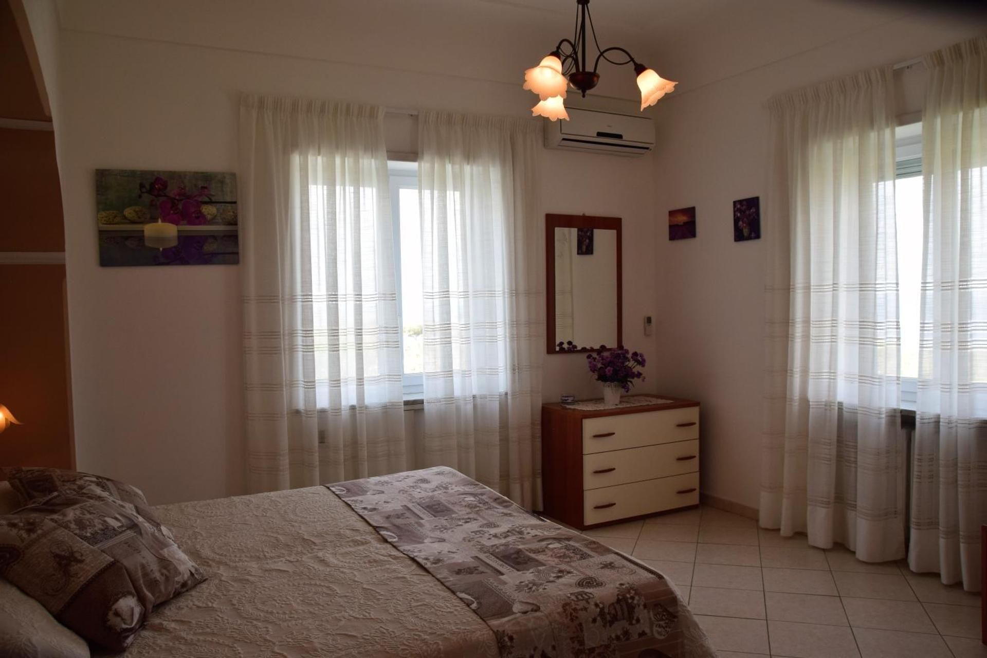 villa damecuta B&B Deluxe Double or Twin Room with Sea View 2