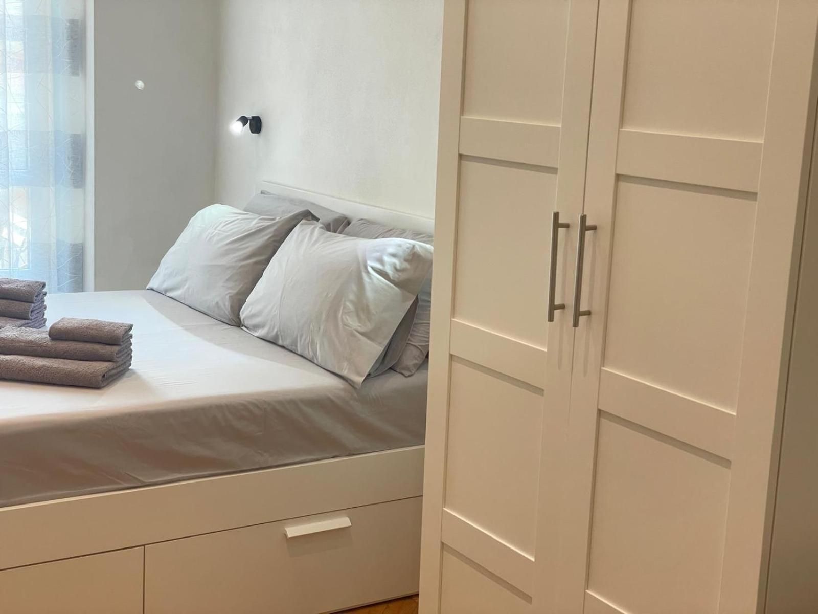 Double Room with Private External Bathroom