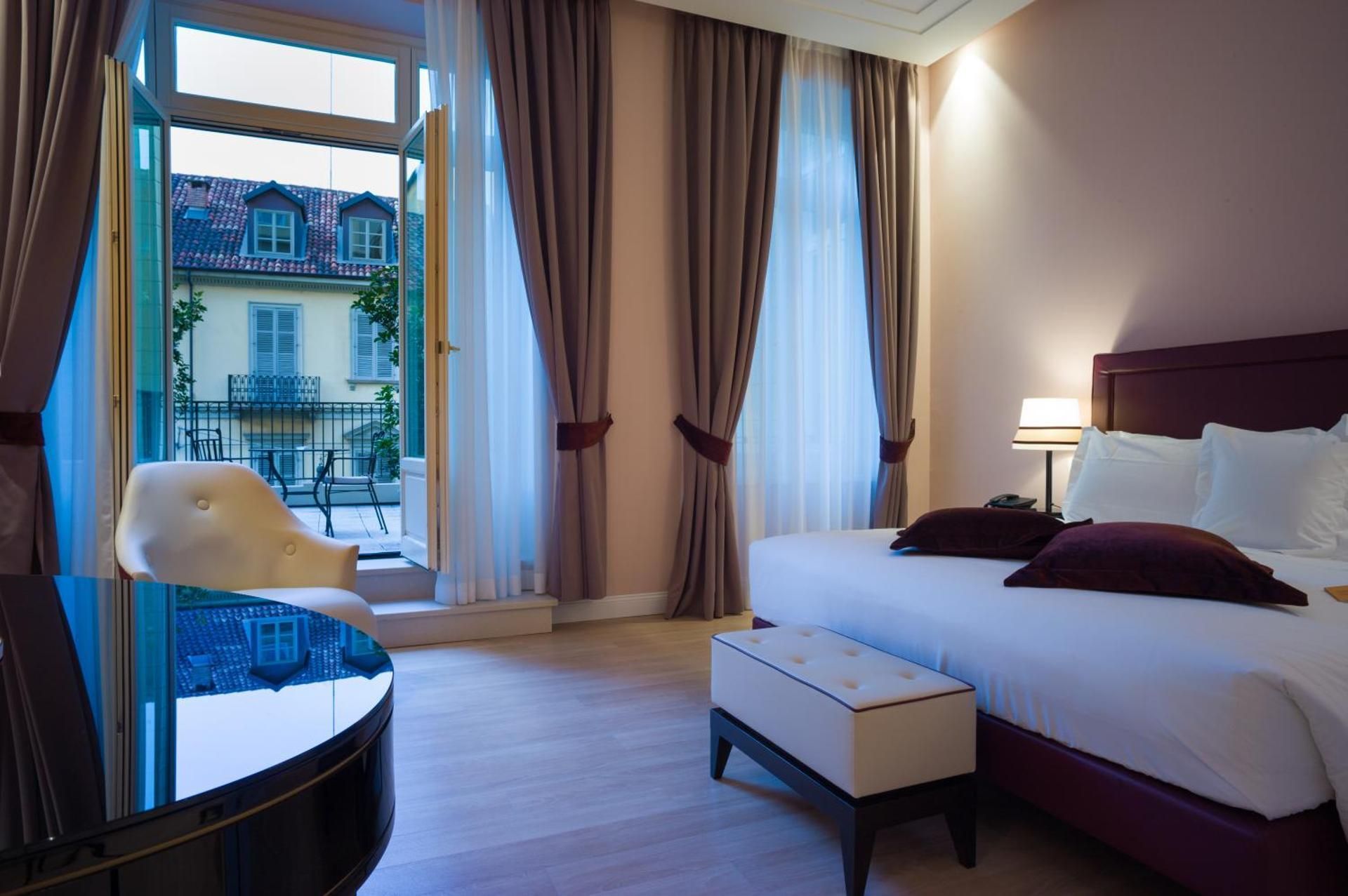 Deluxe Double Room with Terrace