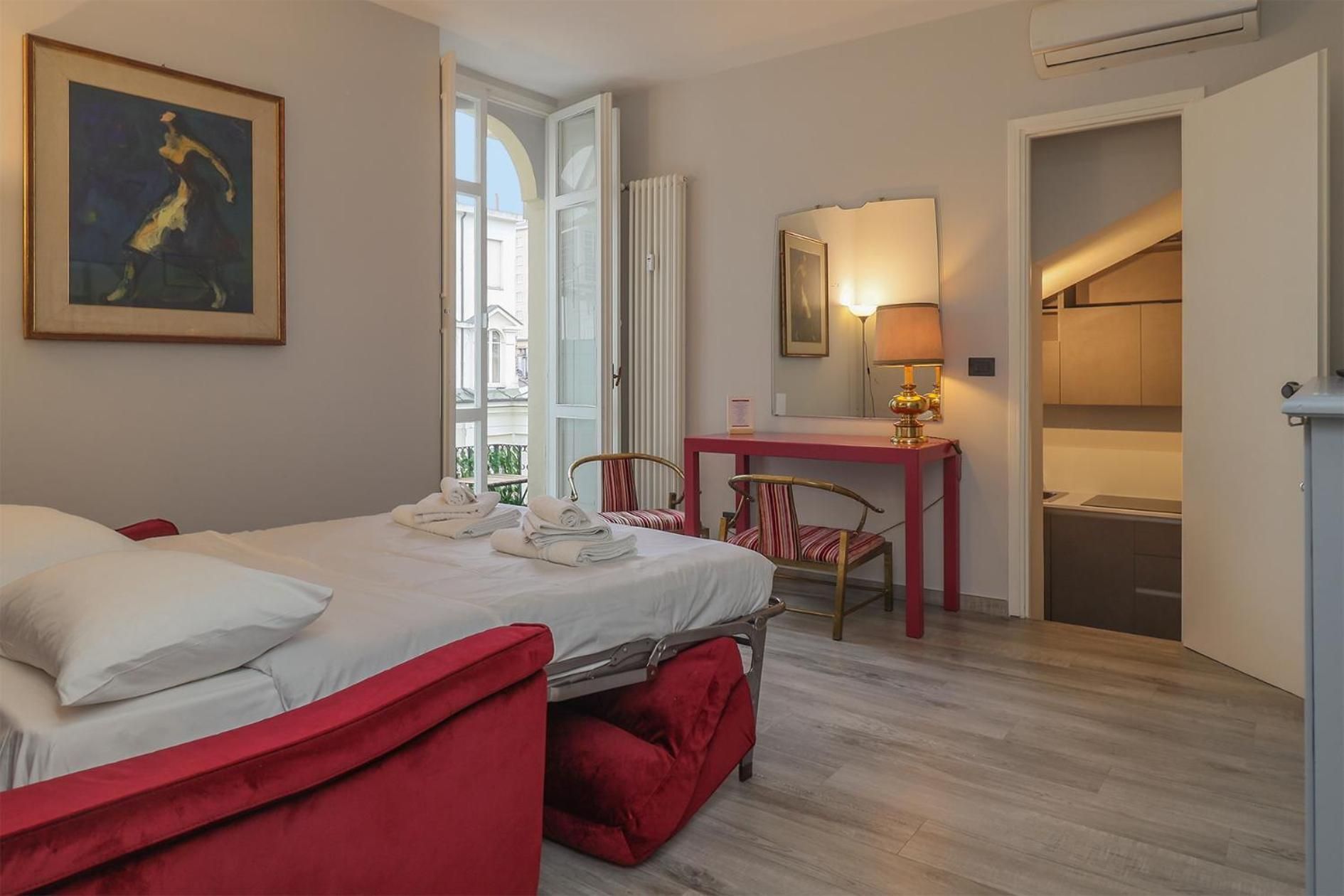 Studio Apartment with One Double Bed