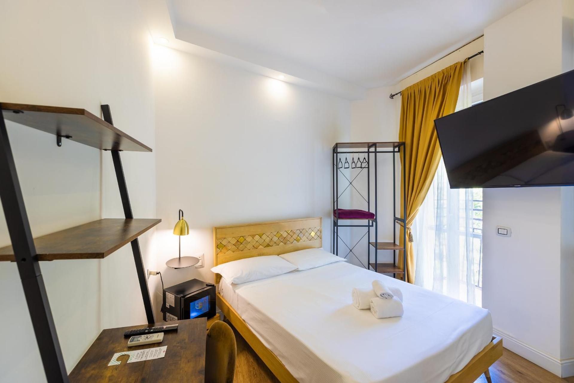 Large Single Room