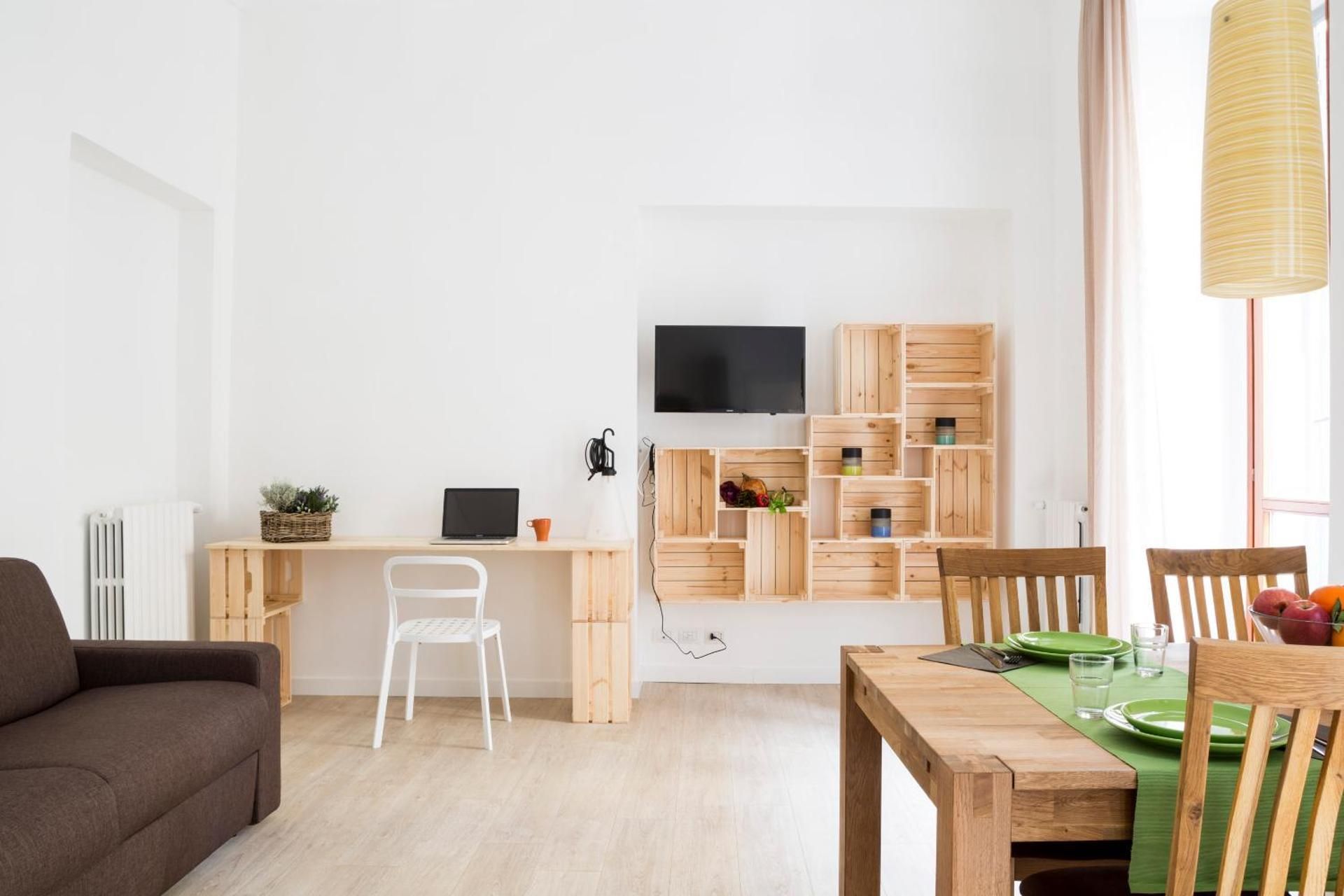 Large One-Bedroom Apartment with Balcony