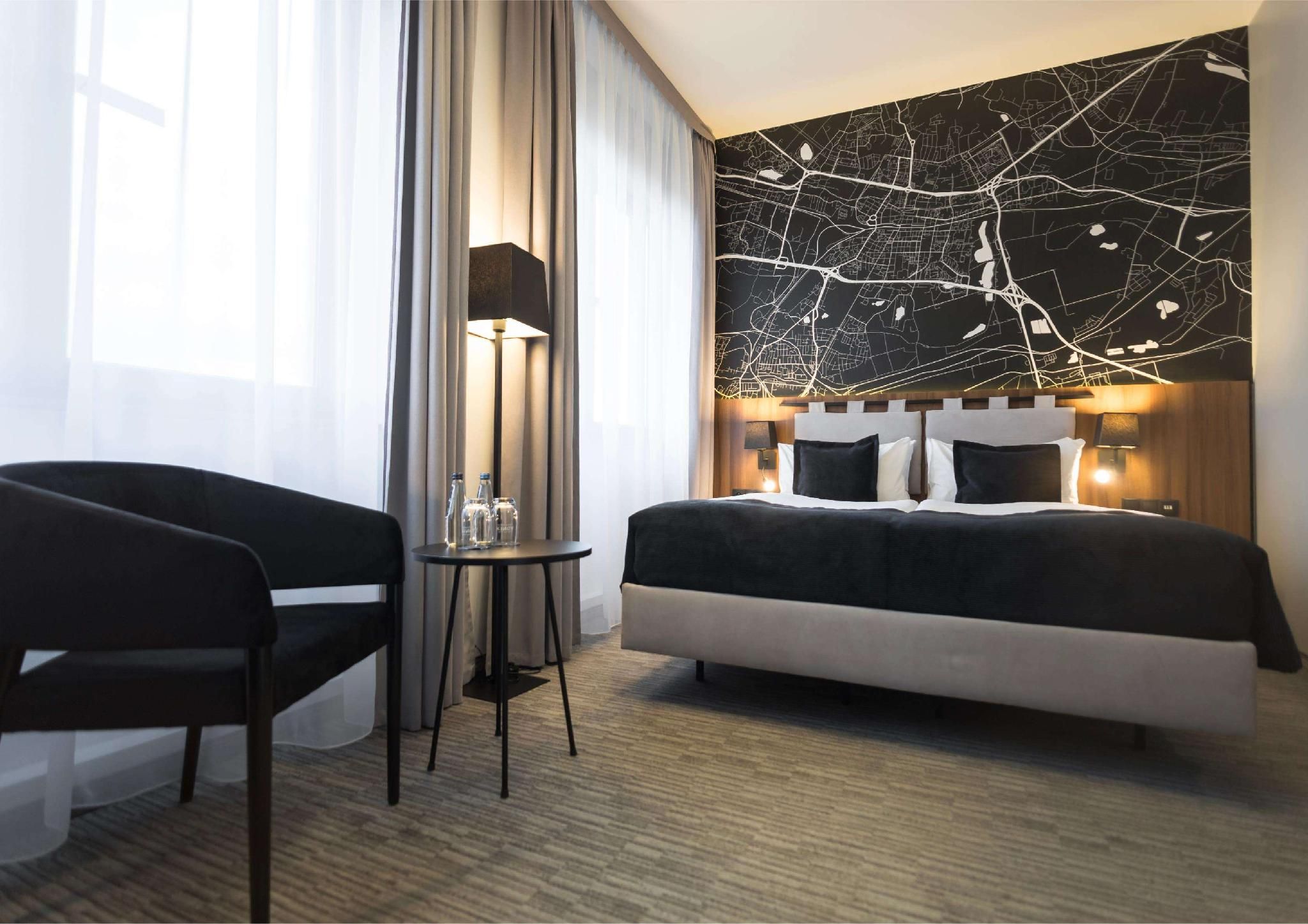 1 King Bed, Nonsmoking, Superior Room, Luxury Bathroom Toiletries