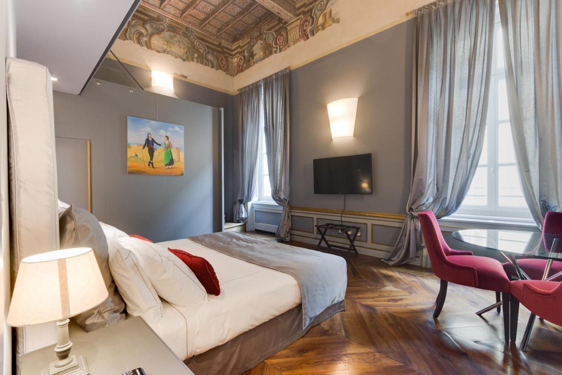 Deluxe Suite