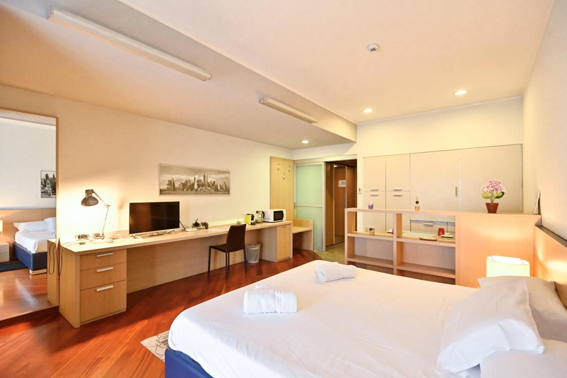 Studio Apartment