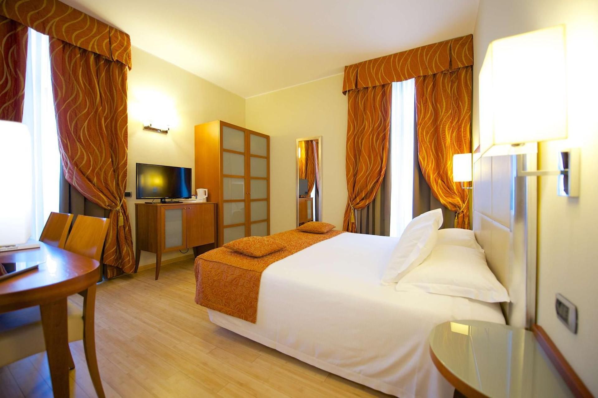 Standard Queen Room