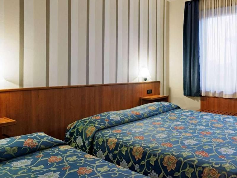 B&B Hotel Torino President Standard Quadruple Room 2