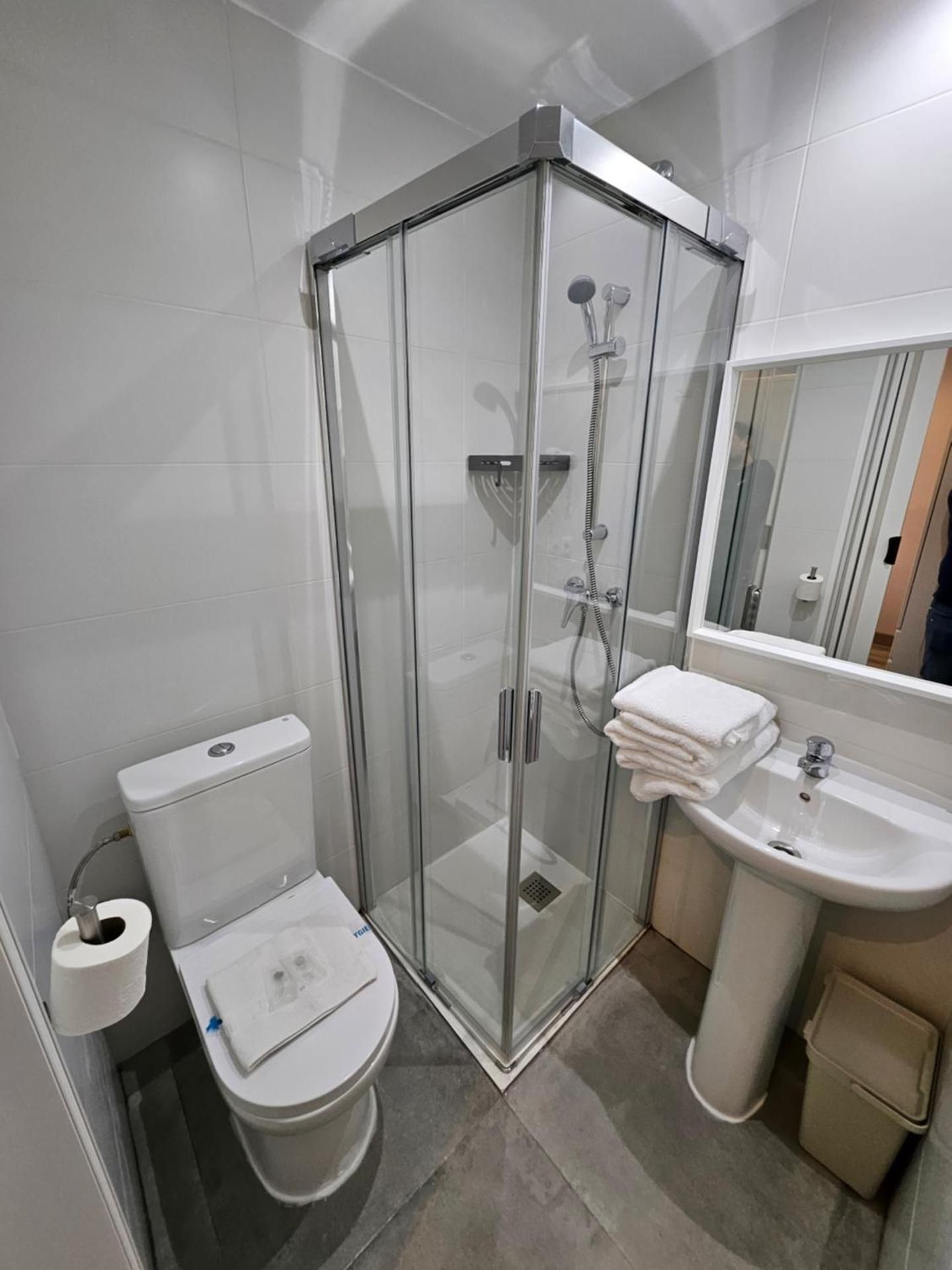 Twin Room with Private Bathroom