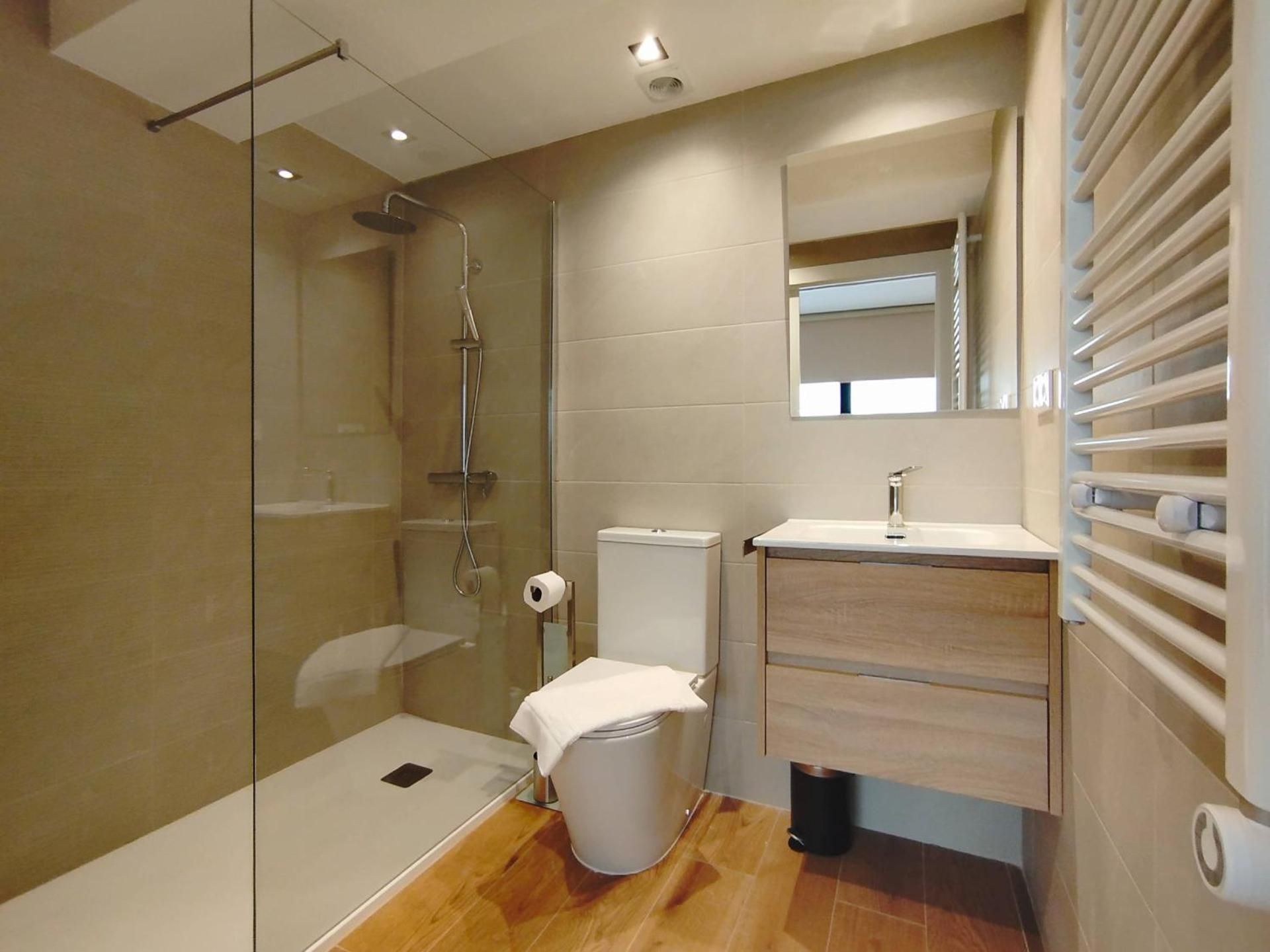 Superior One-Bedroom Apartment