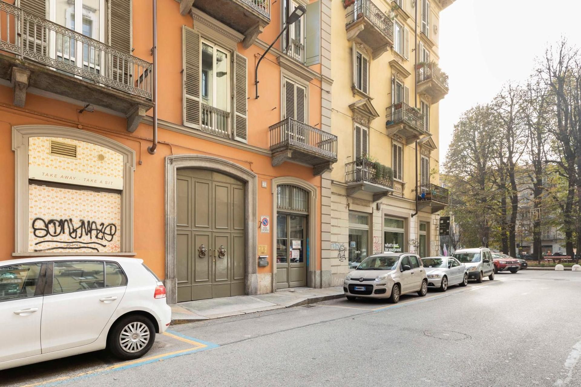 Montebello 42 Central Studio Apartments by Alterego