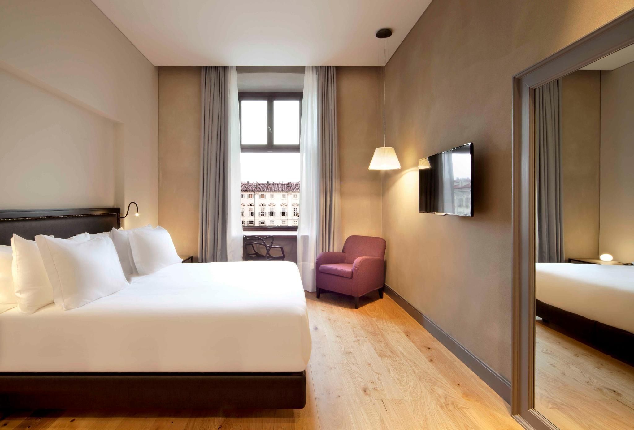 Superior Room with View