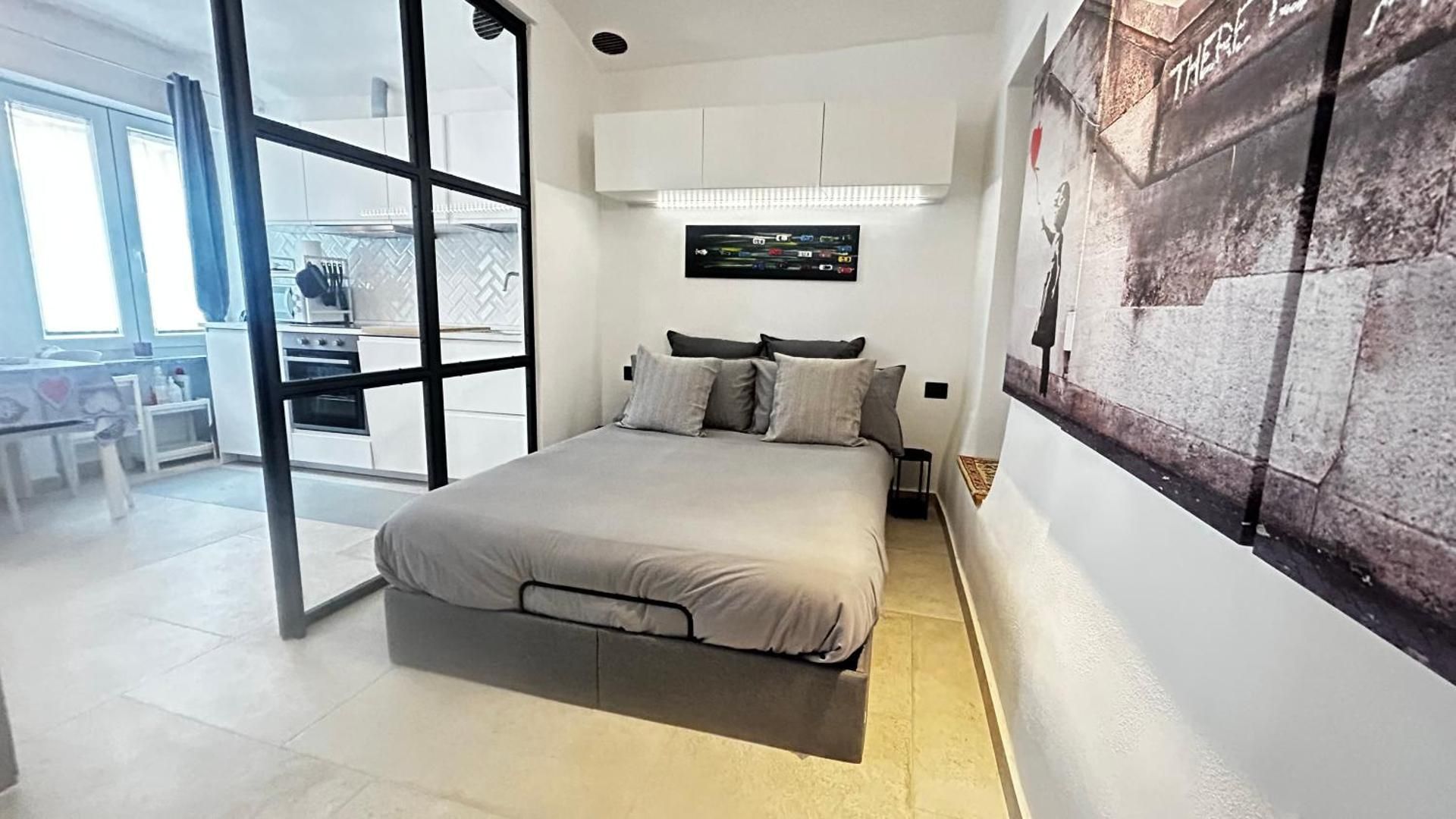Studio Apartment