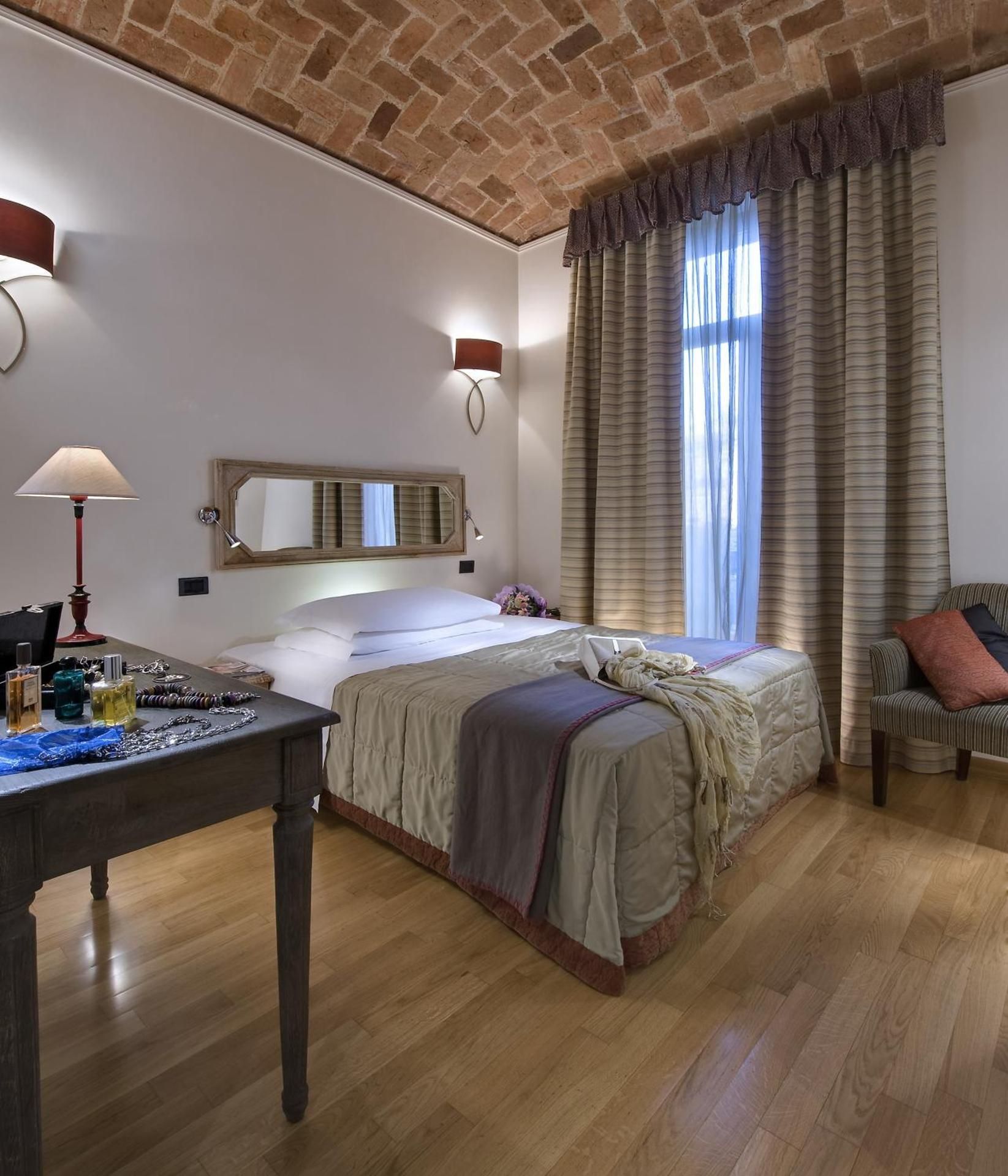 Classic Single Room