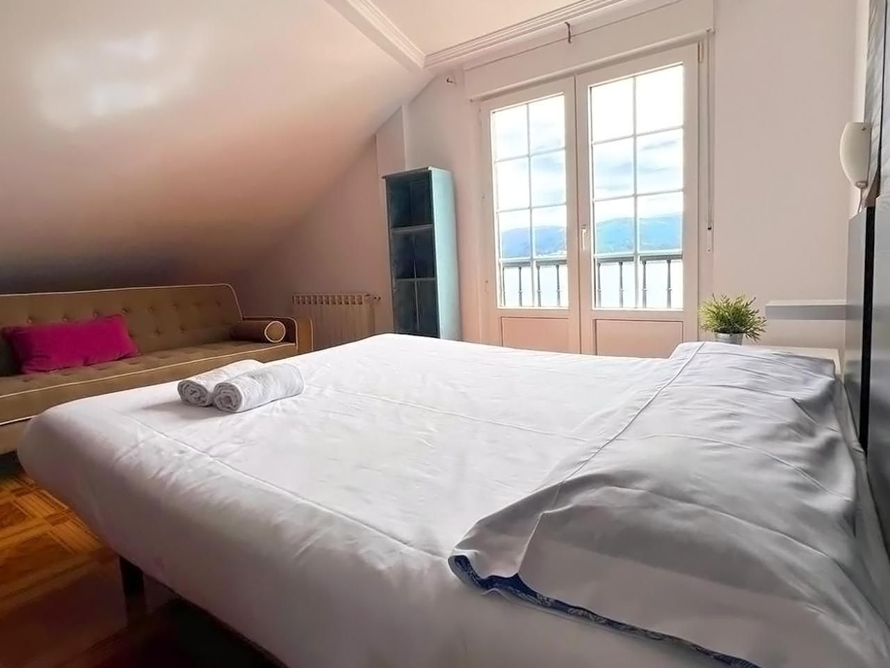 Habitacion Doble-Baño con ducha-Balcón-Habitación 200