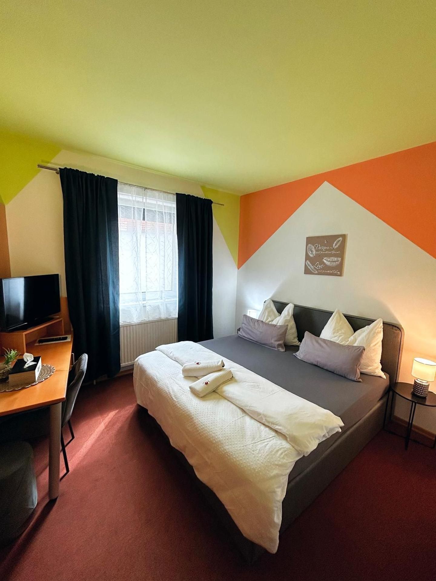 Large Double Room