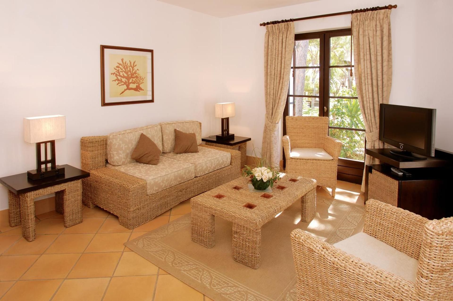 Deluxe 3-Bedroom Townhouse