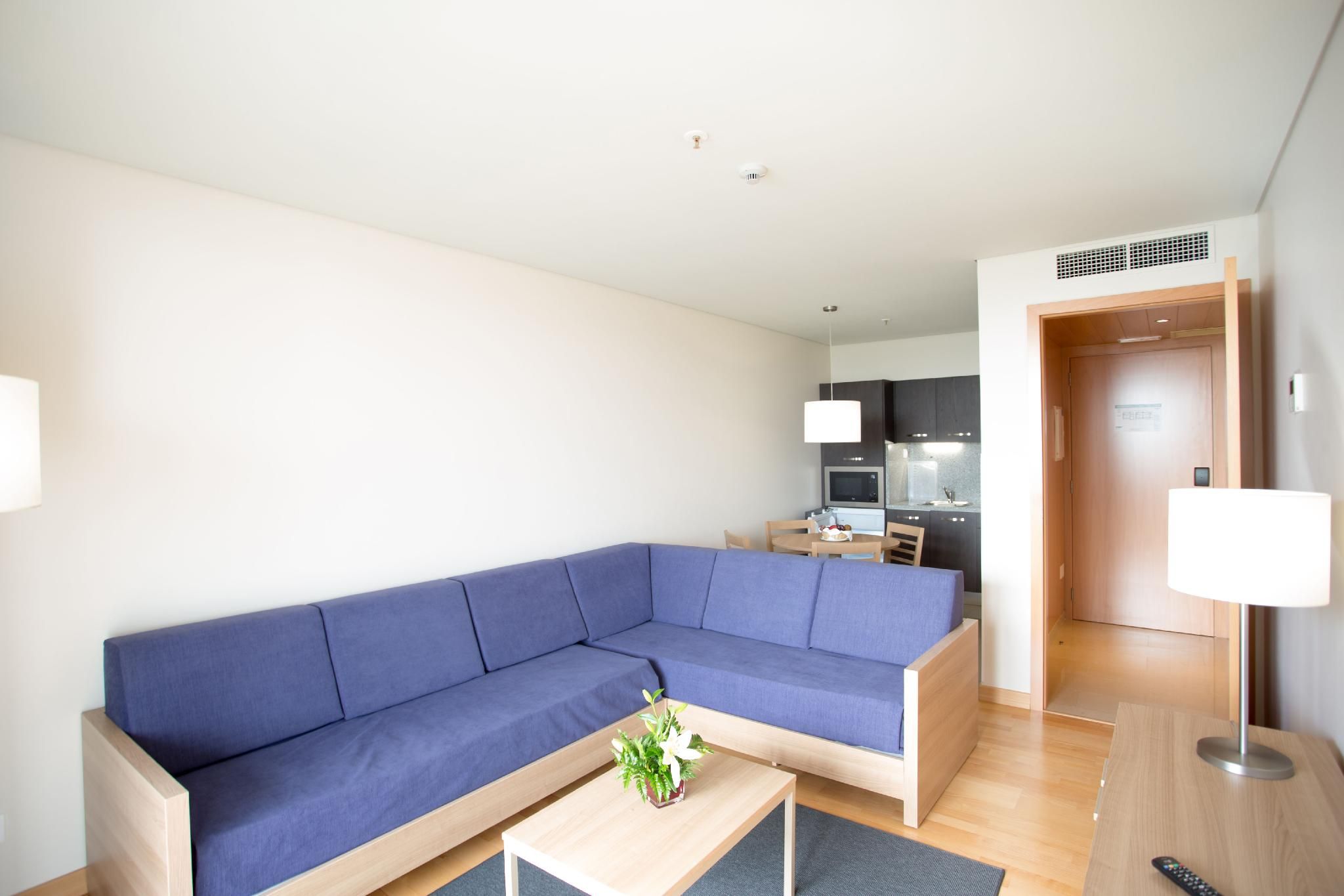 One Bedroom Apartment