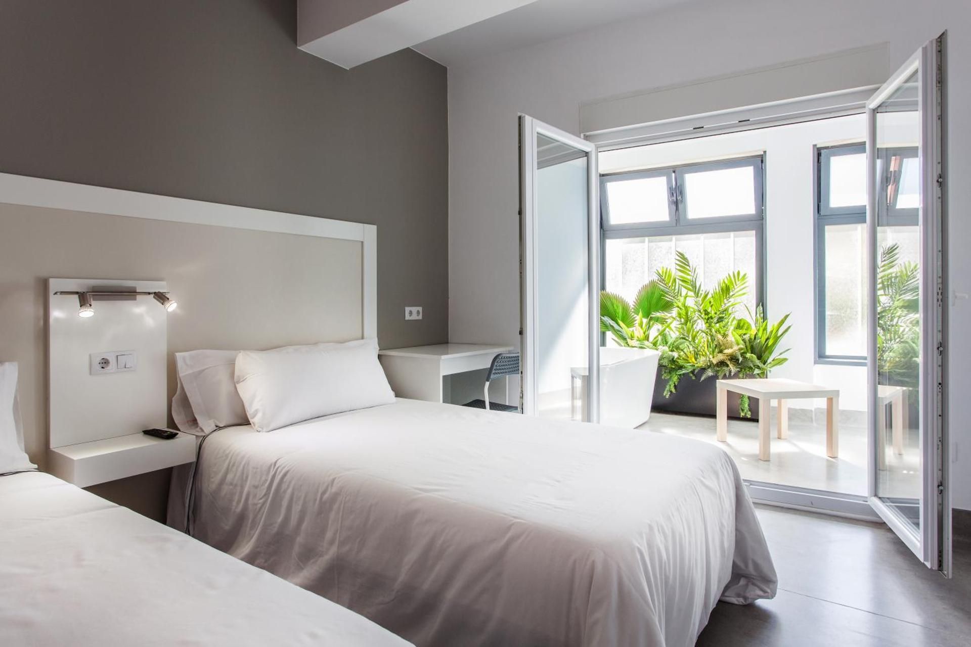 Basic Double or Twin Room with Bath