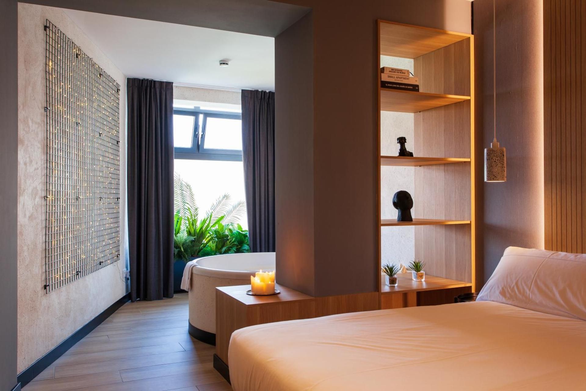 Deluxe Double Room with Bath