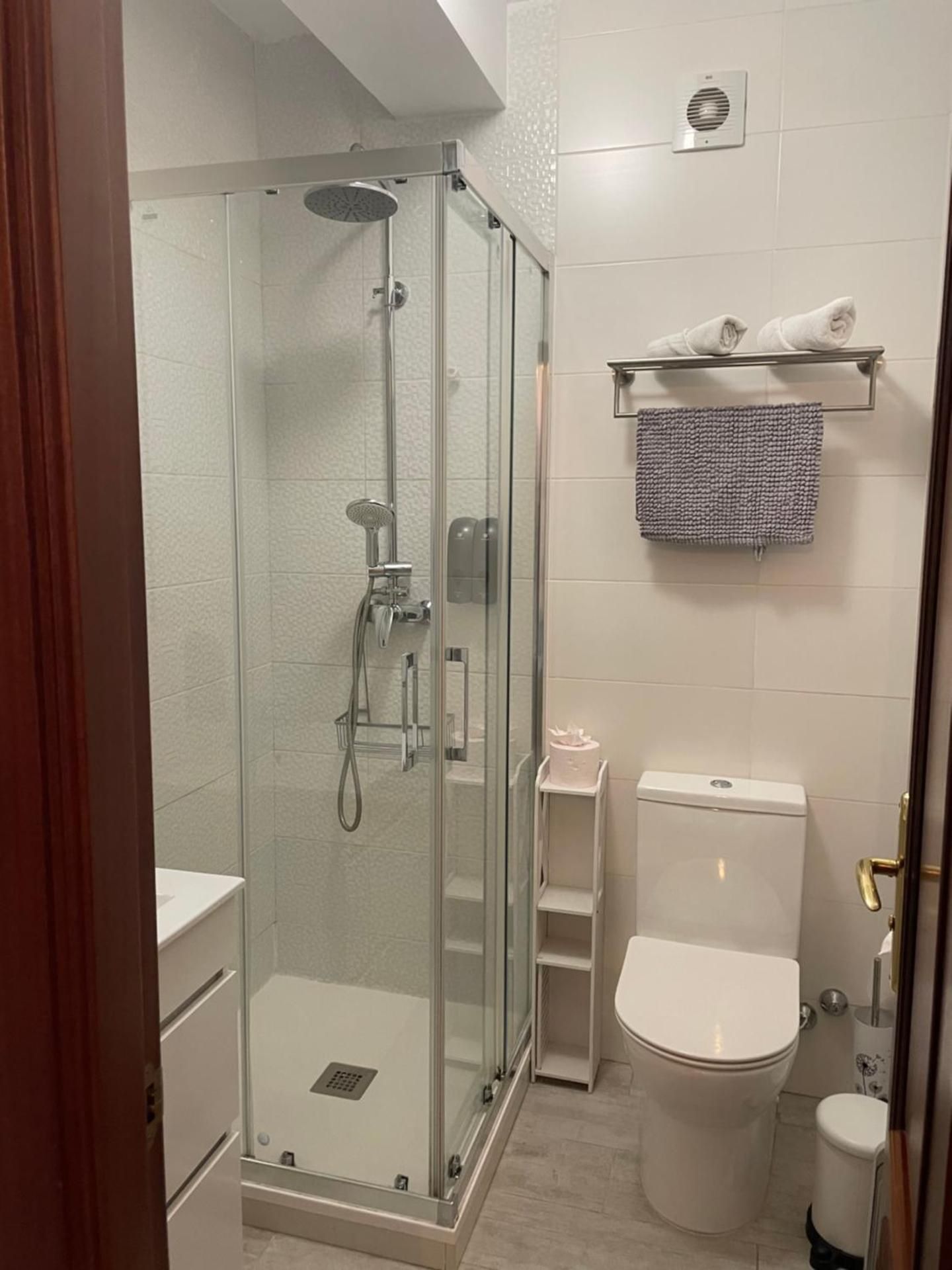 Standard Double Room with Shared Bathroom