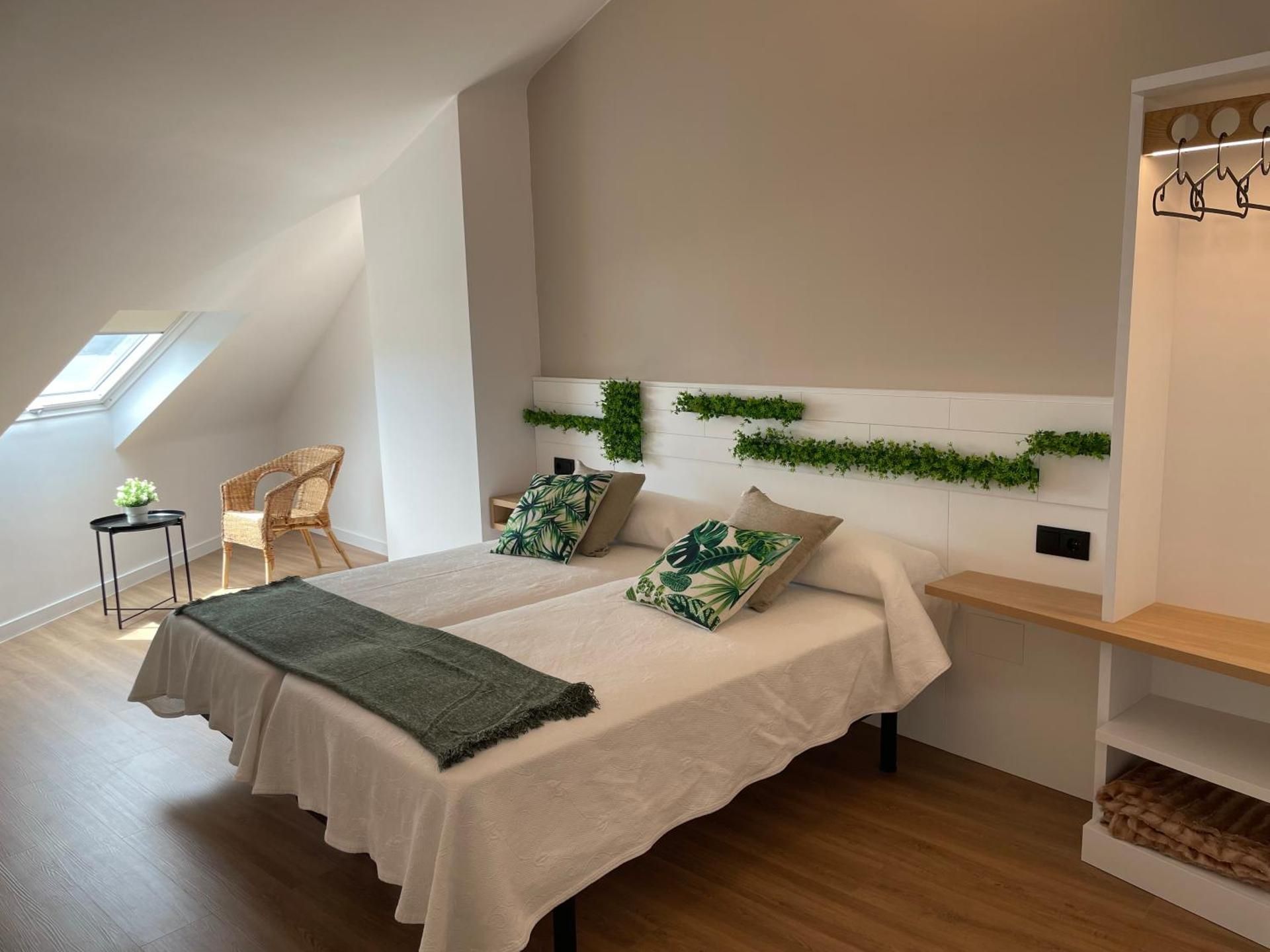 Deluxe Twin Room with Sea View