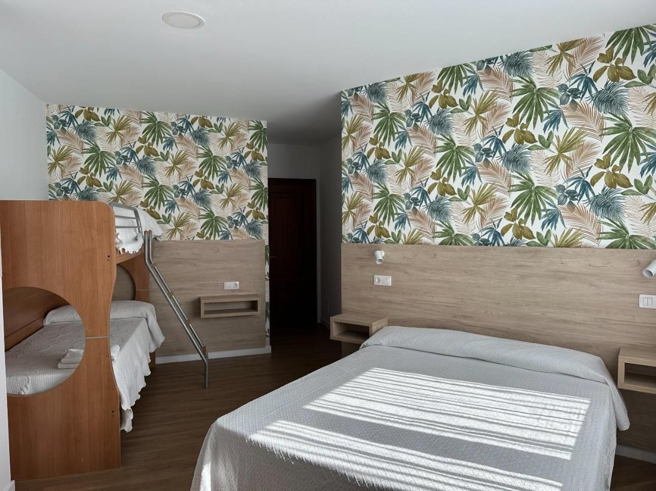 Triple Room with Private Bathroom