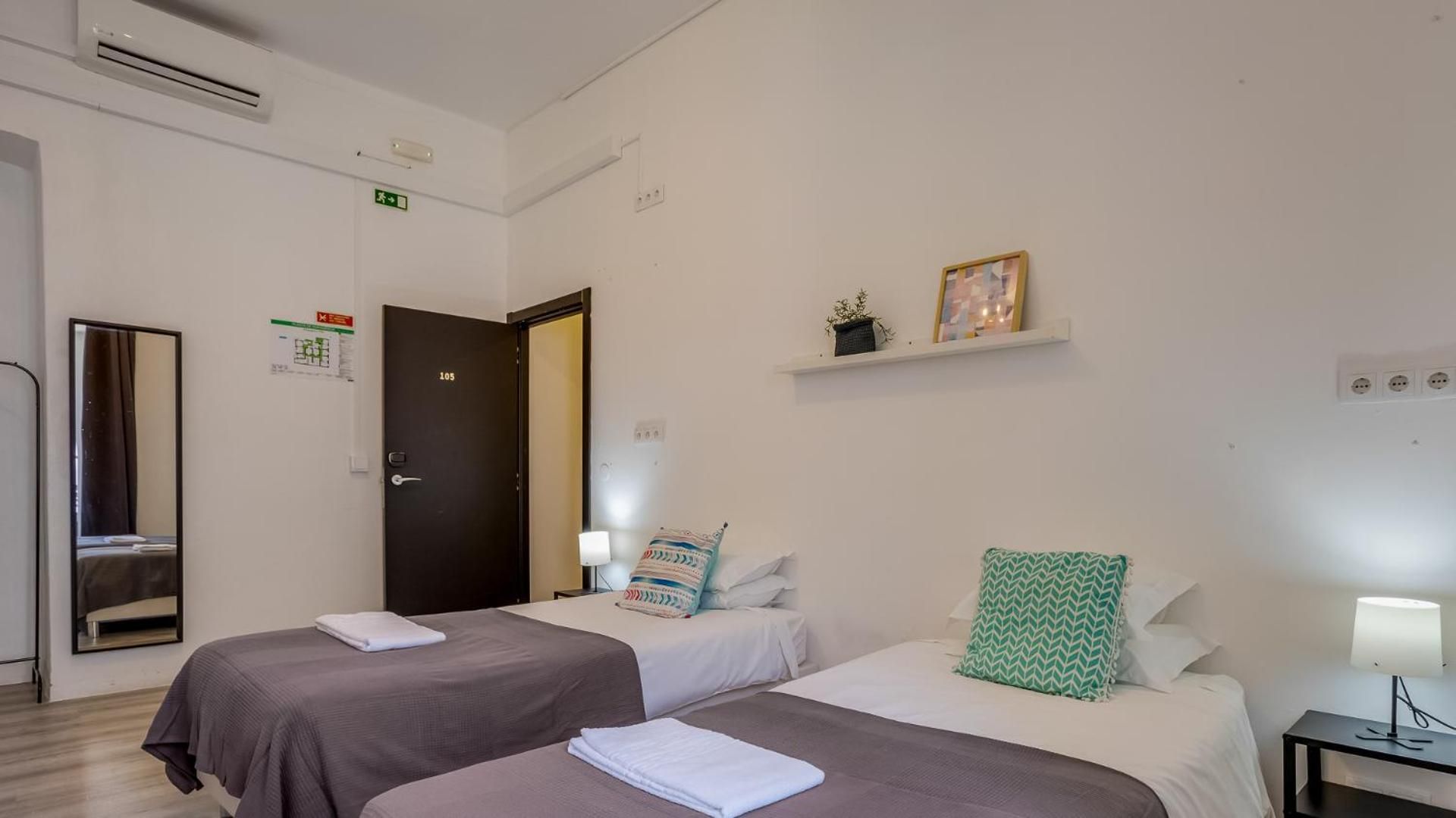 Single Room with Shared Bathroom