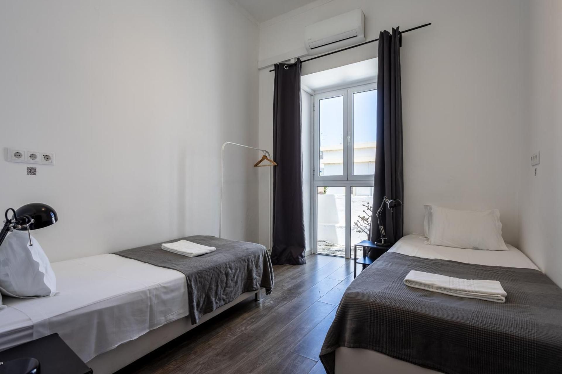 Single Room with Shared Bathroom