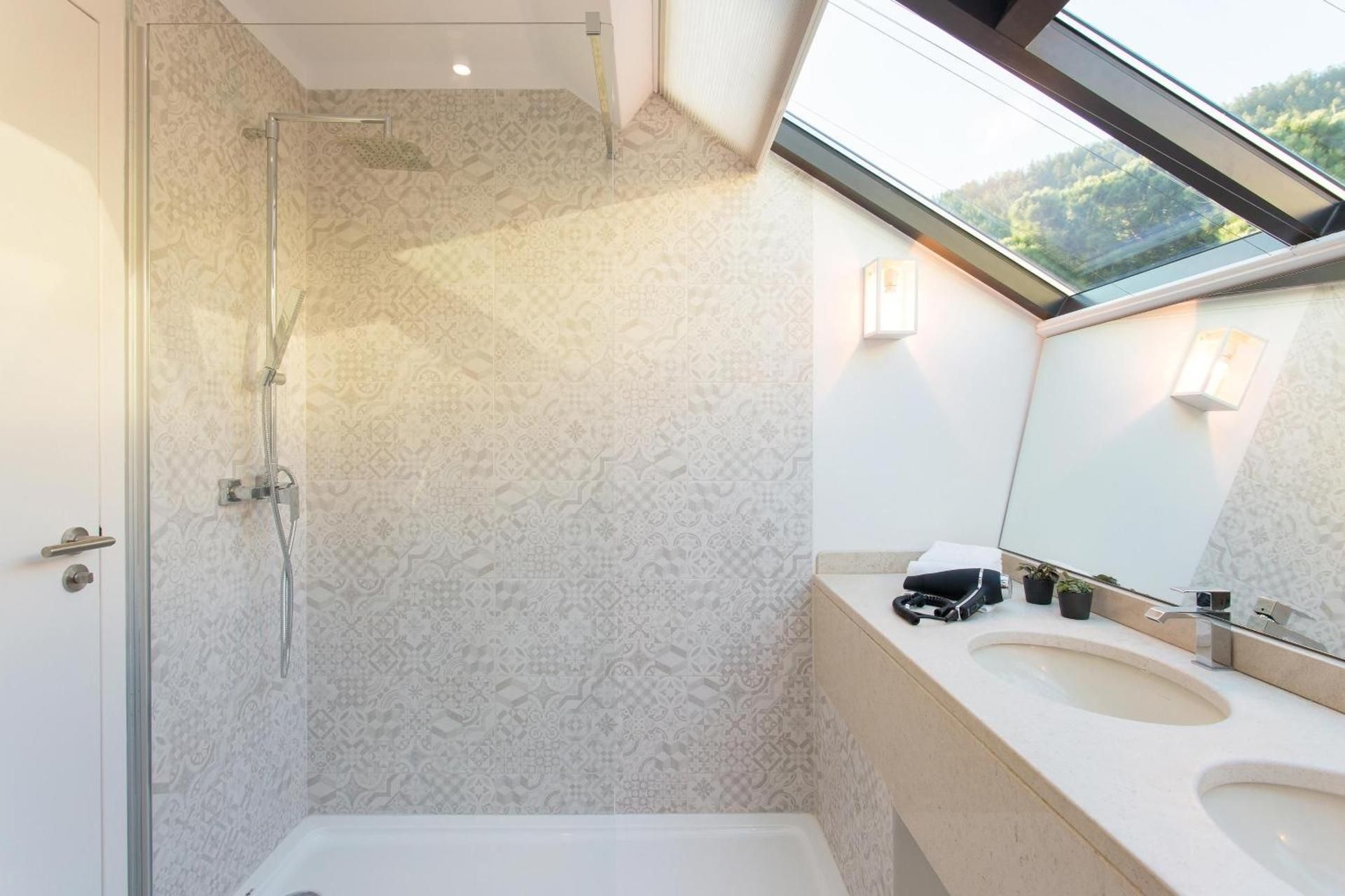 Premium Suite Pool View, 2 Bedroom Suite, Bedroom 1: 1 Queen, Bedroom 2: 1 Queen, Sofa bed