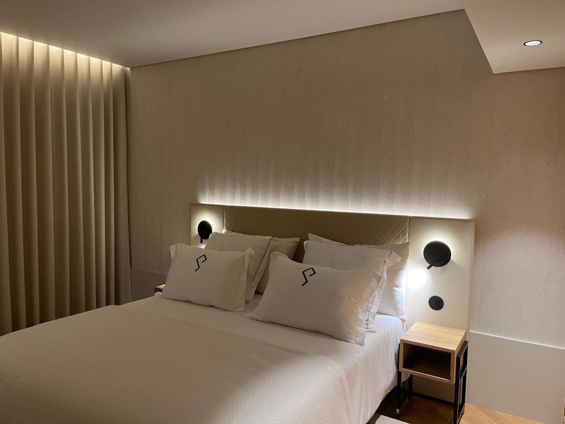 Palatial Suites Standard Room 2