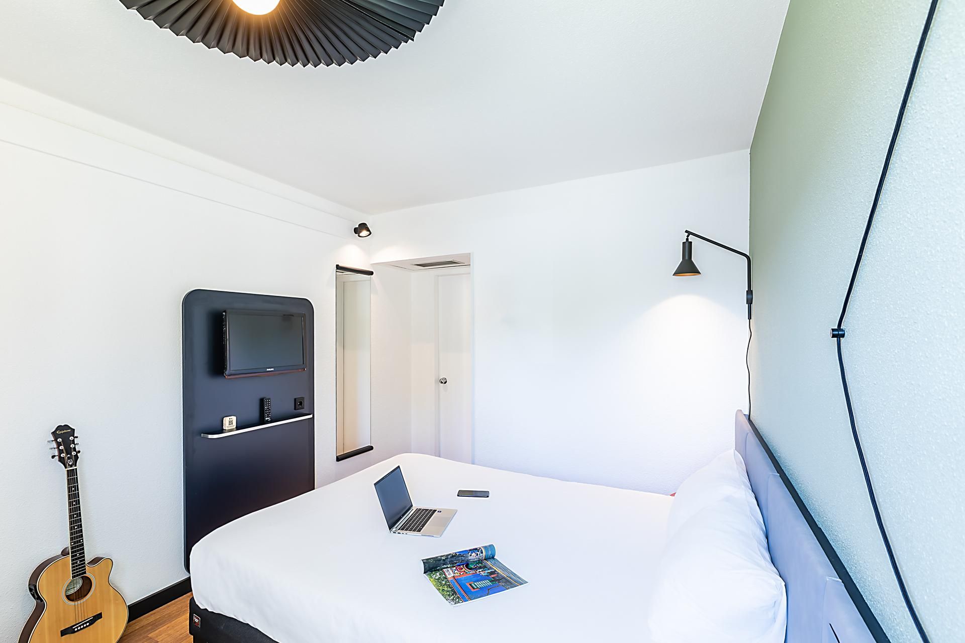 ibis Évora Hotel Room with 1 double bed equipped with the new be dding