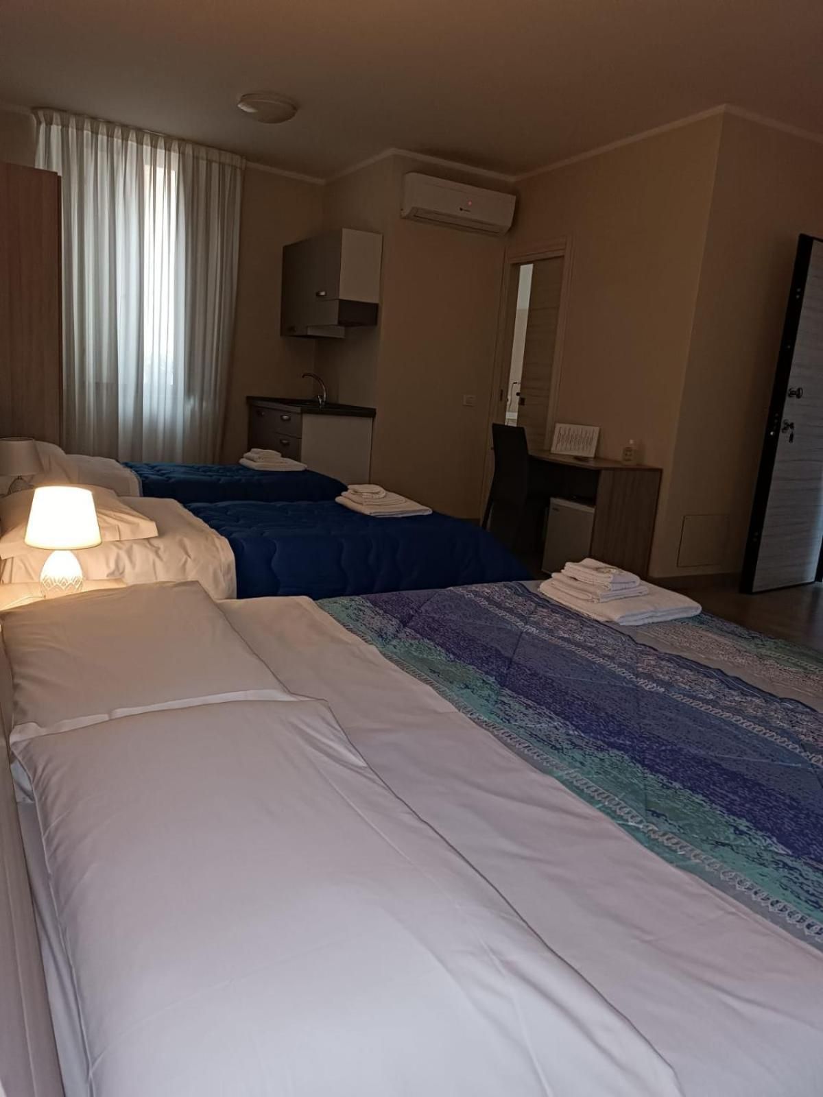 Large Double or Twin Room