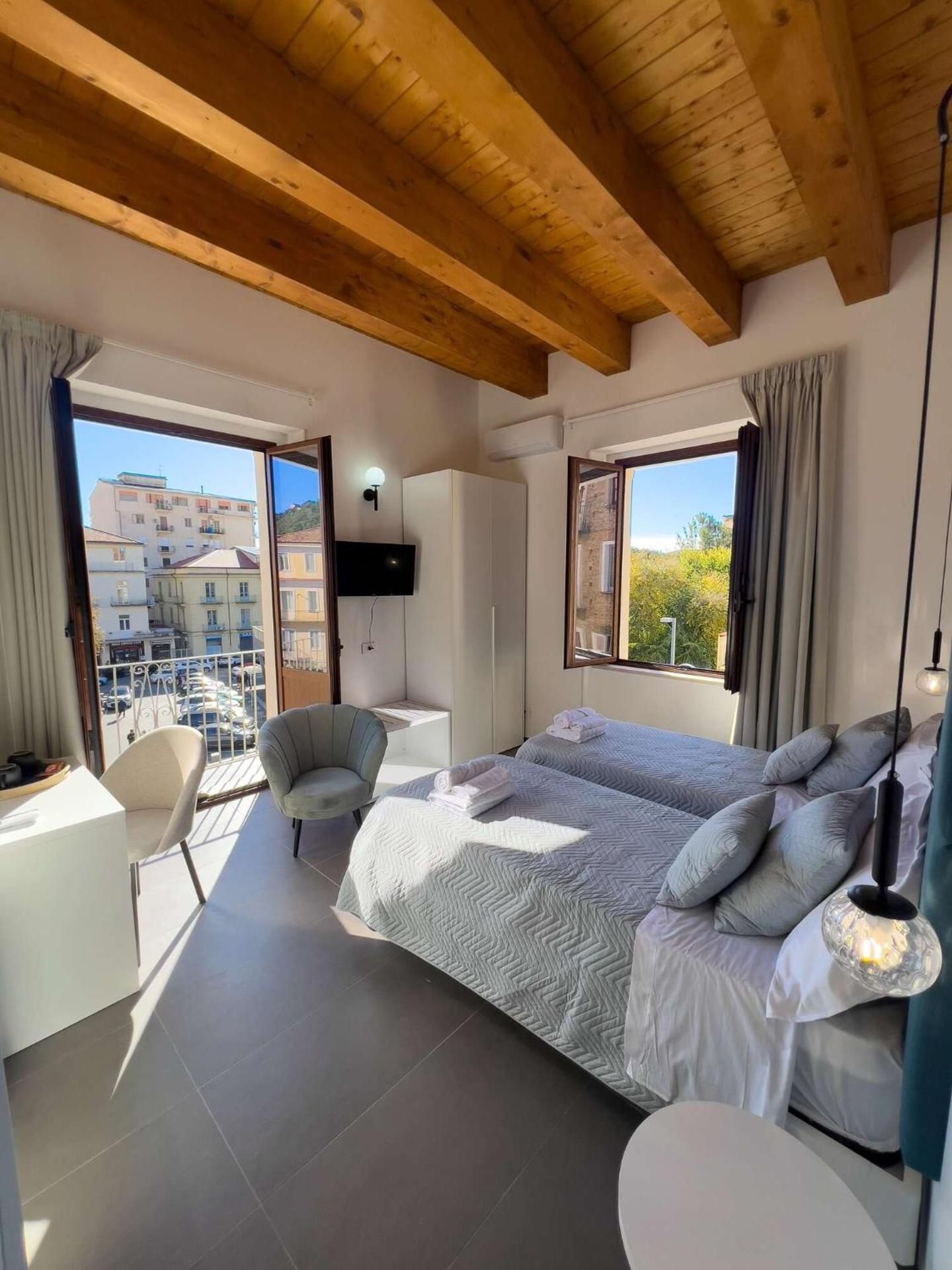 Twin Room with Private Bathroom
