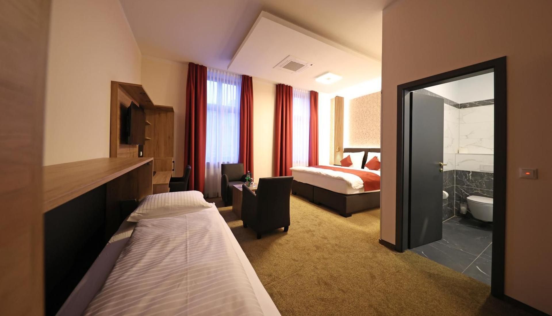 Deluxe Triple Room