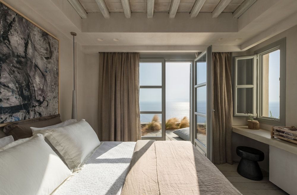 Suite, Oceanfront (Indus)