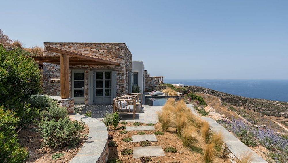 Suite, Oceanfront (Indus)