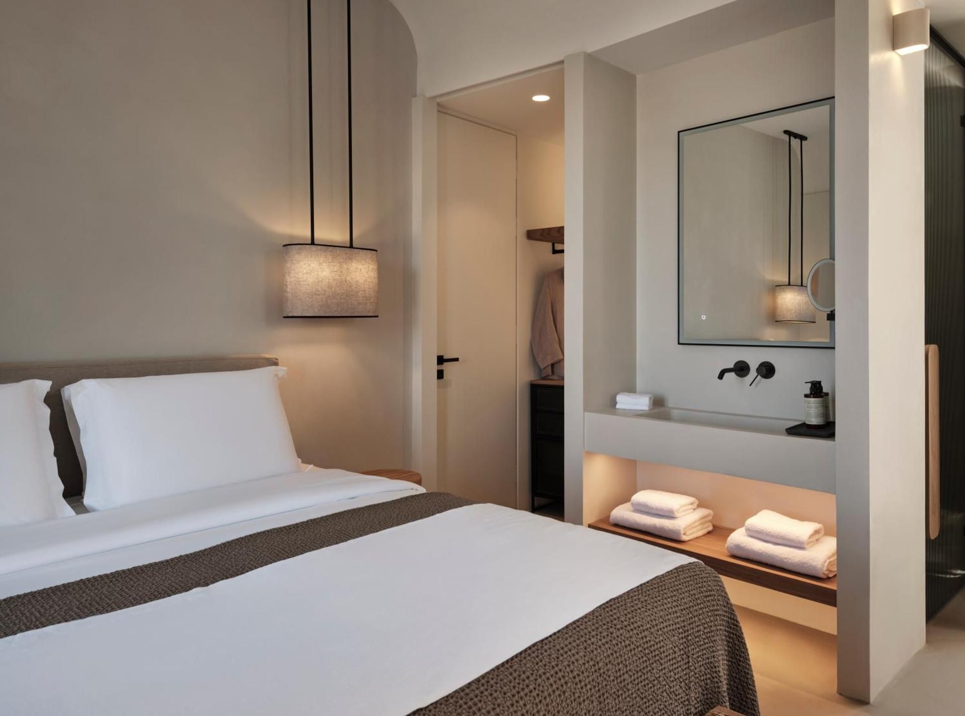 Friends & Family 2-bedroom Suite Sea View