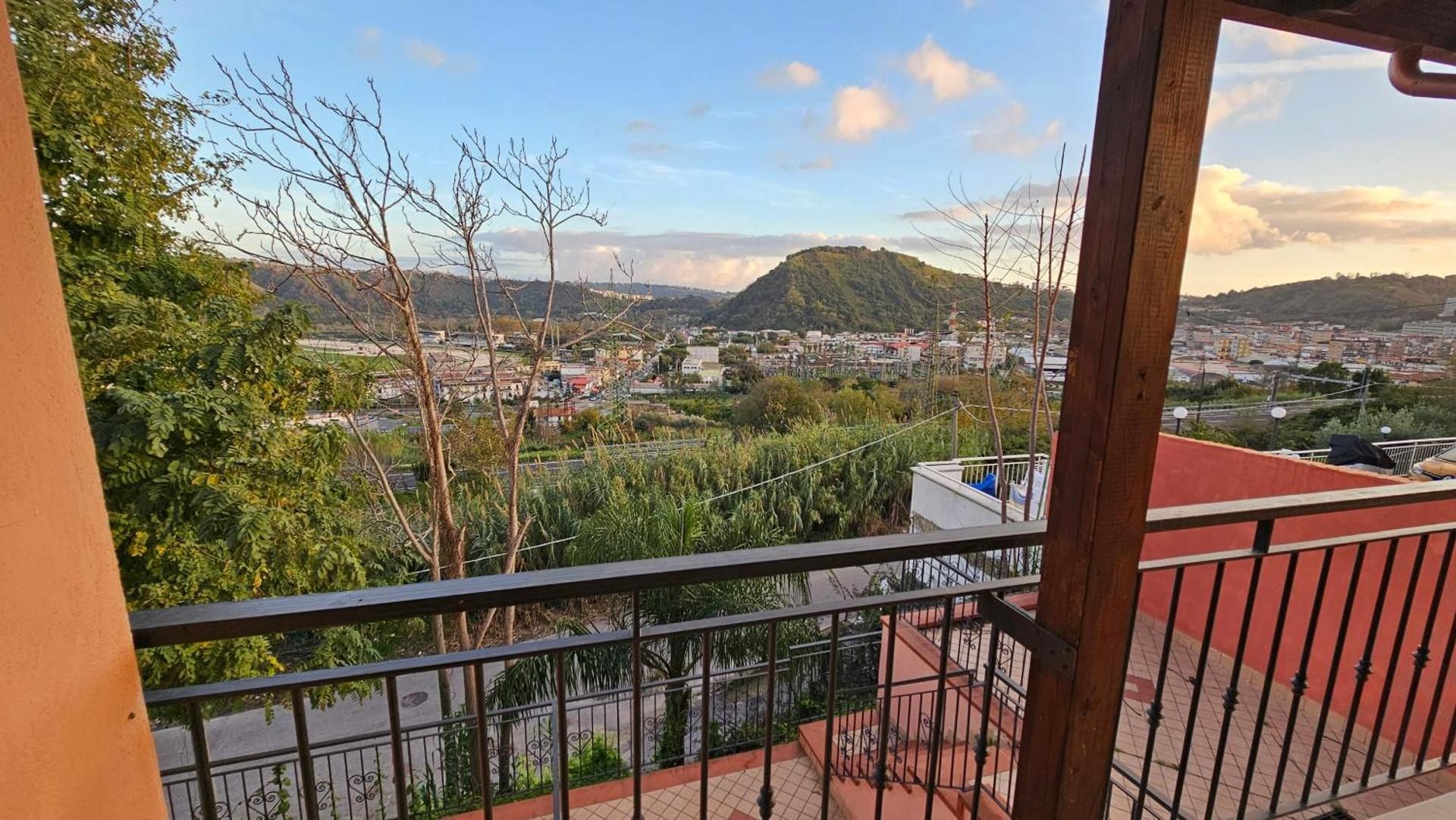 Camera con Vista King Room with Balcony 2