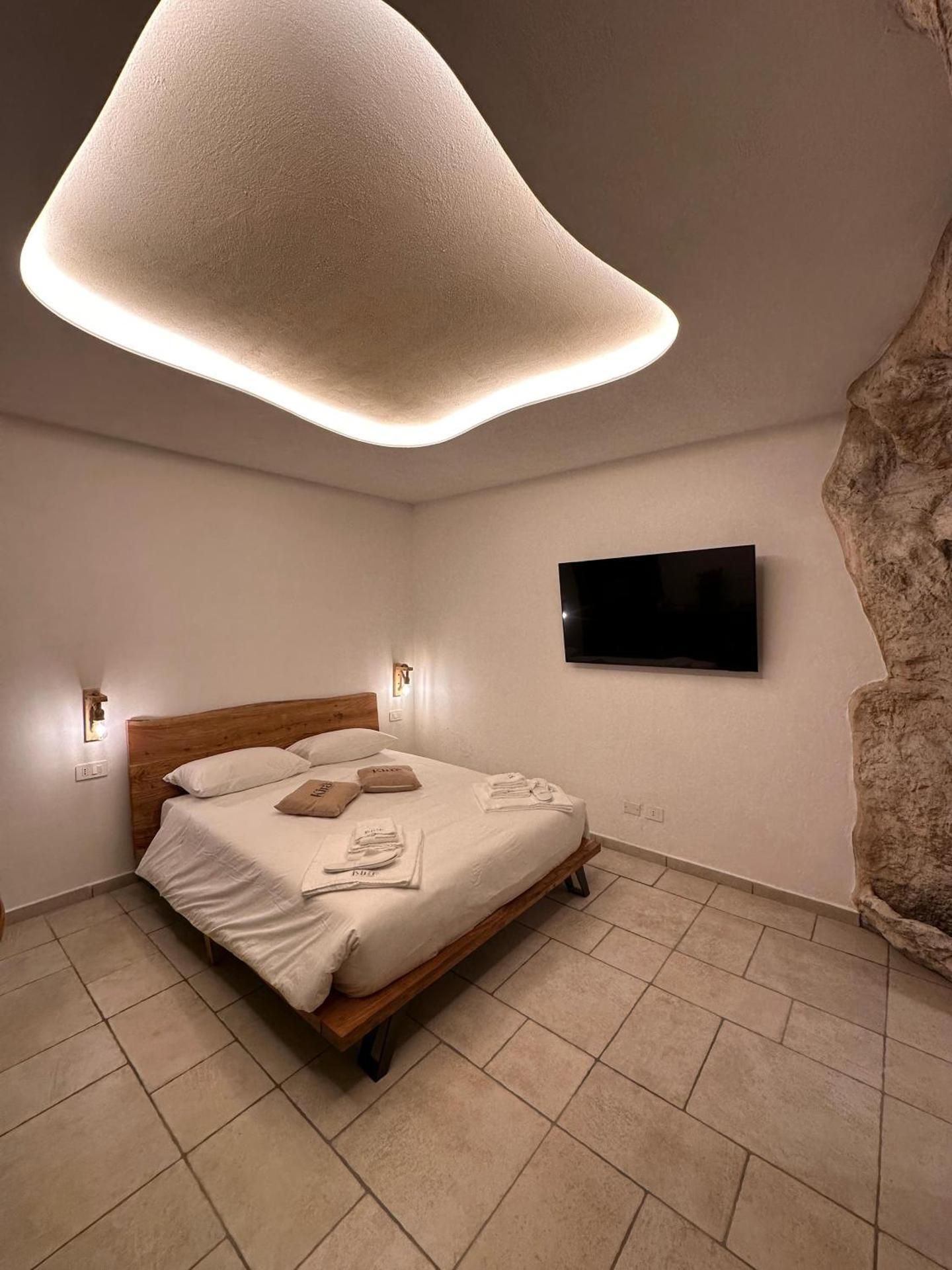 King Room with Spa Bath