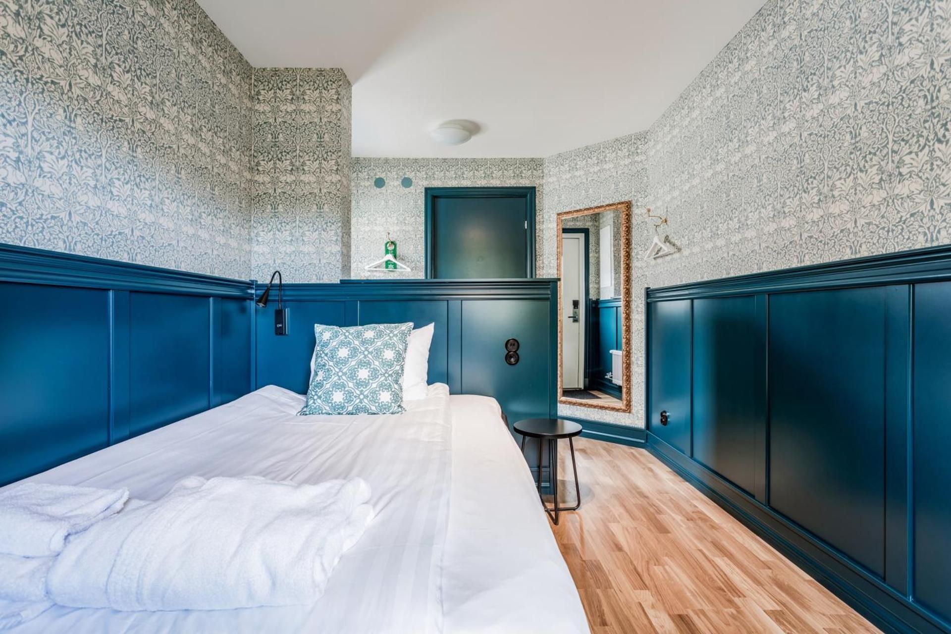 Small Double Room with Queen Bed