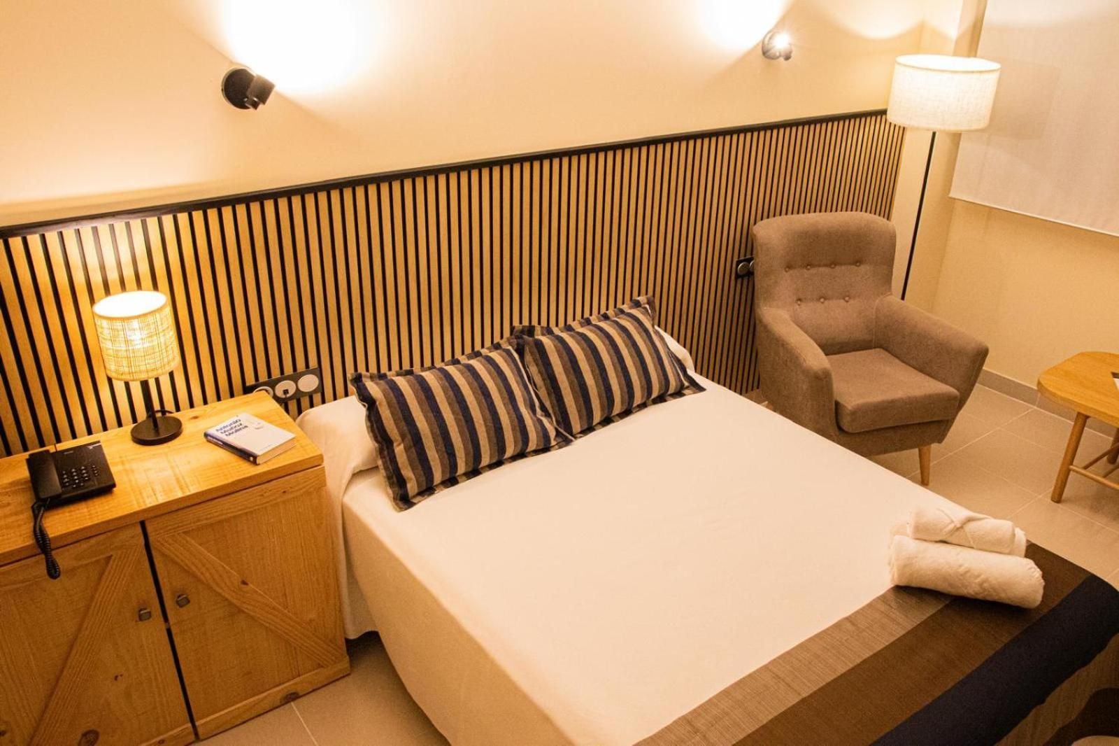 One-Bedroom Deluxe Apartment