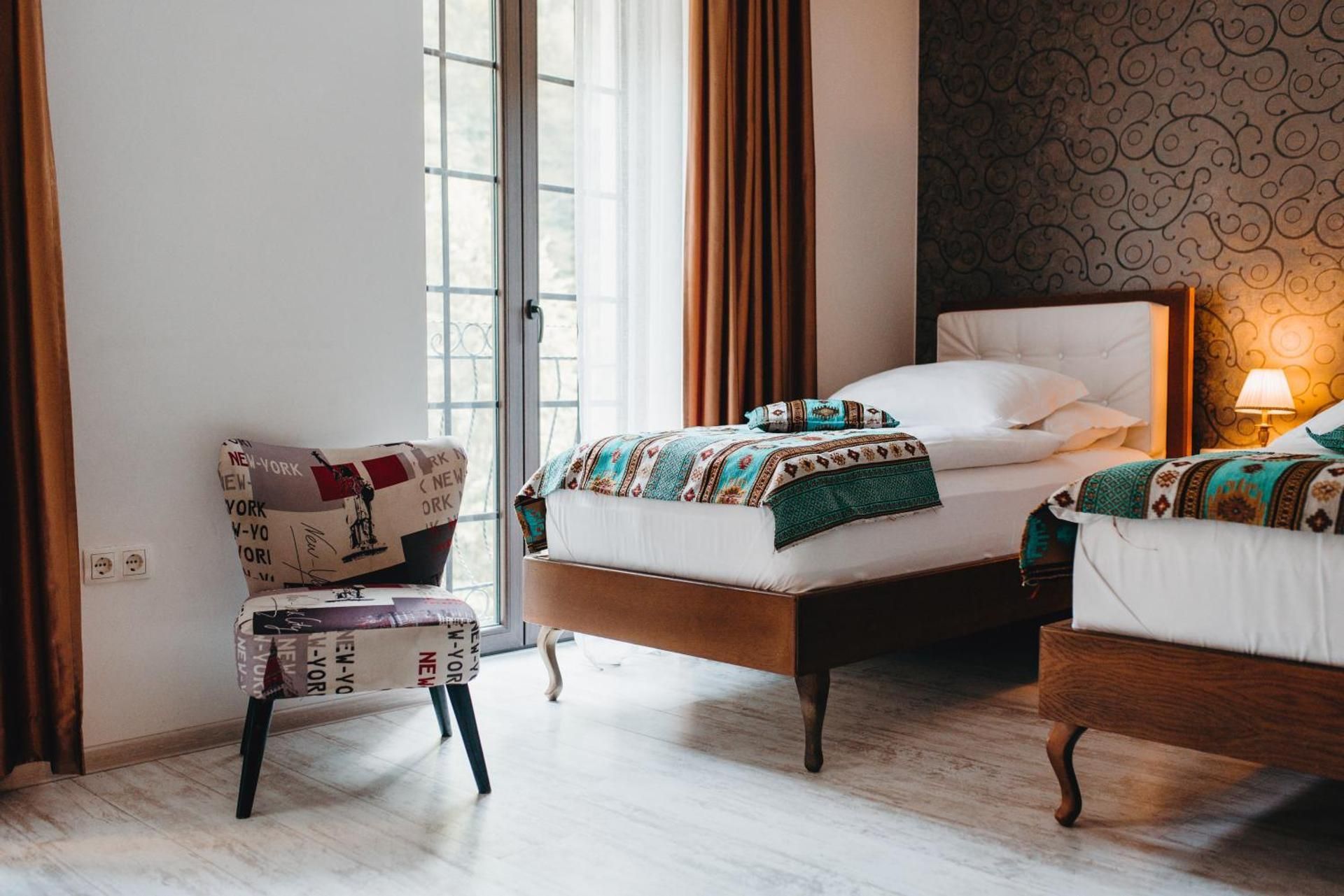 Standard Twin Room with Street View