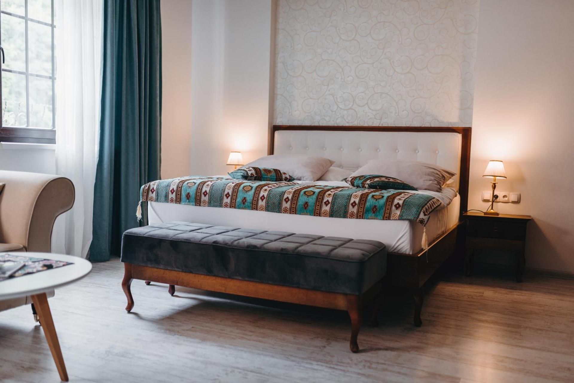 Standard Double Room with Street View