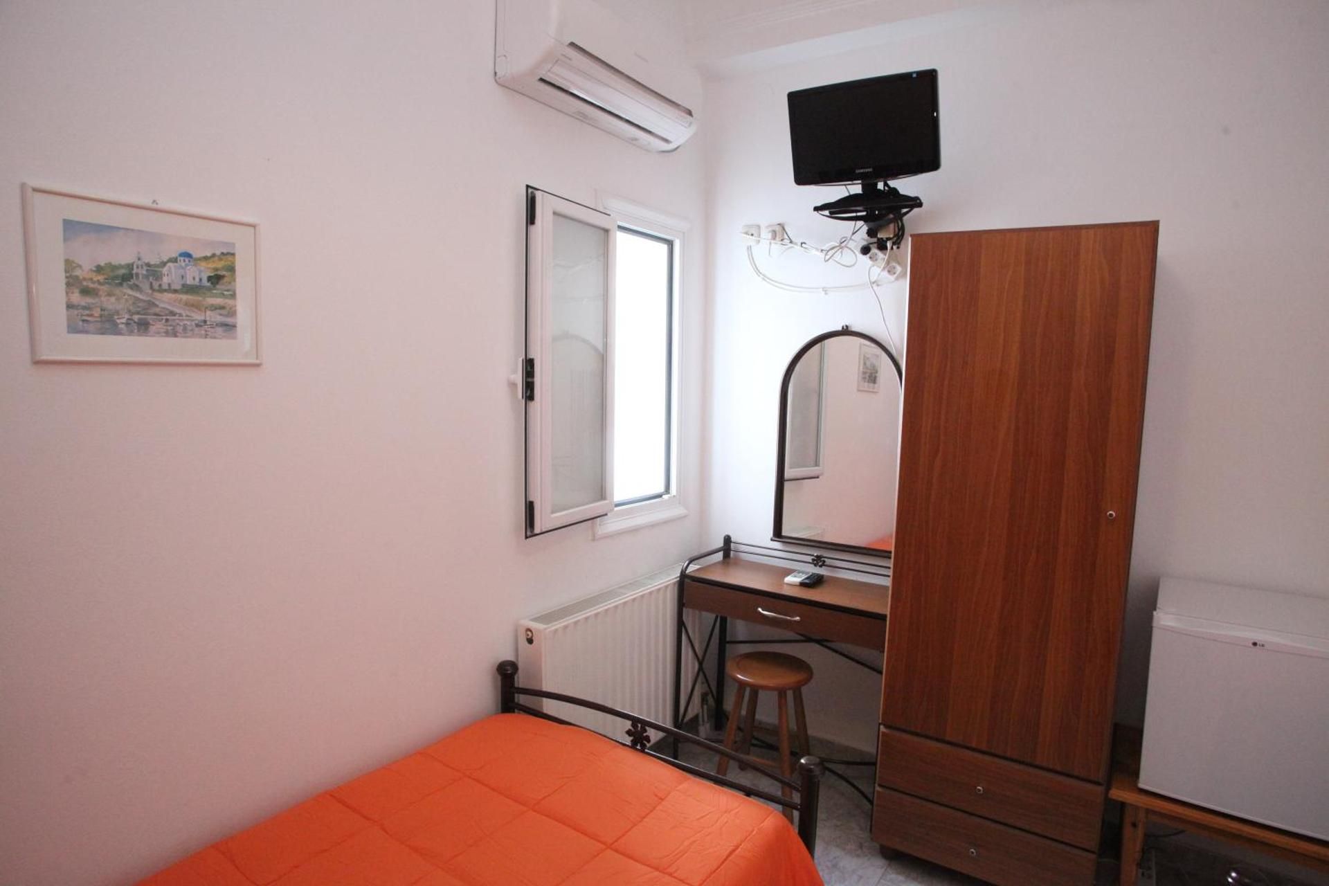 Afroditi Syros